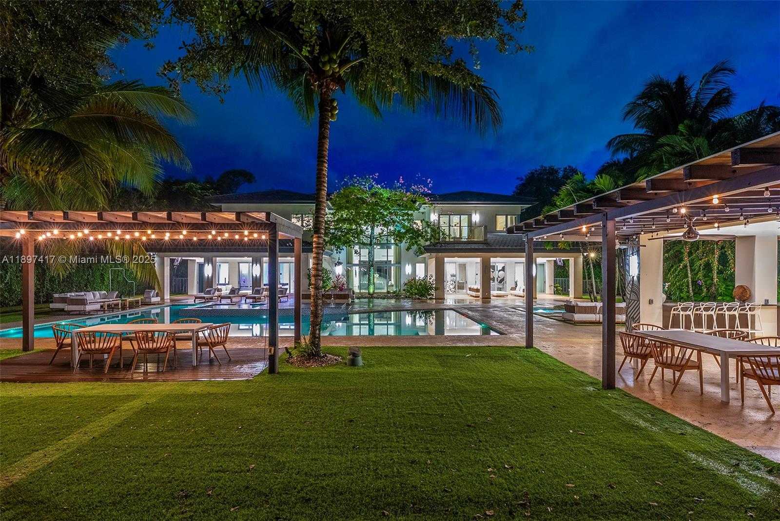 Small Image of 6831 SOUTH WEST 106TH ST, Pinecrest Number 37