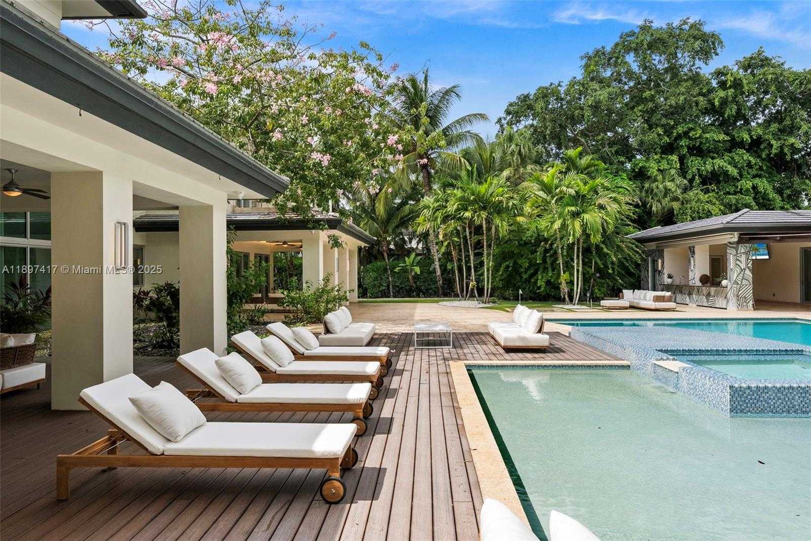 Small Image of 6831 SOUTH WEST 106TH ST, Pinecrest Number 4