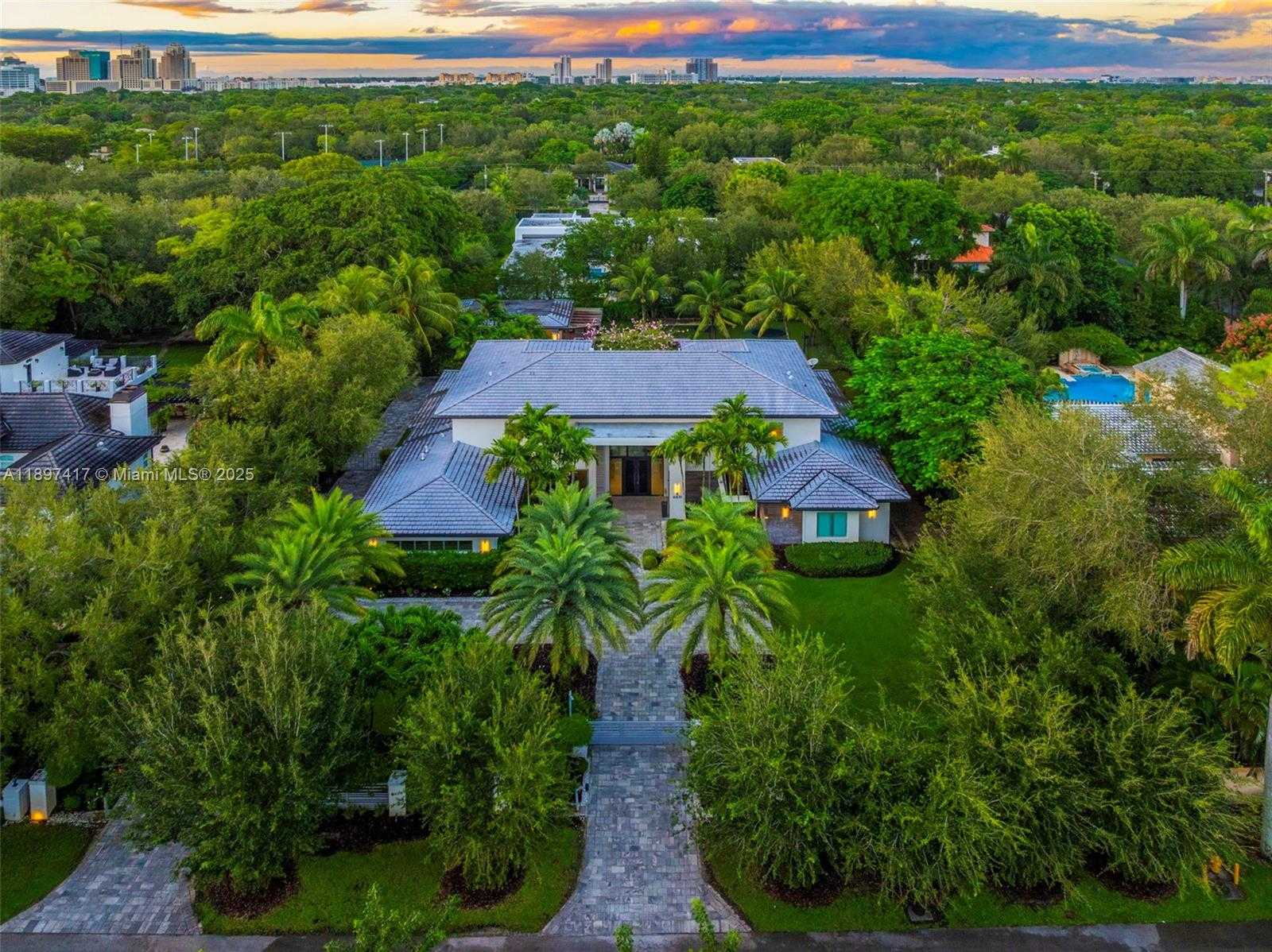Small Image of 6831 SOUTH WEST 106TH ST, Pinecrest Number 40