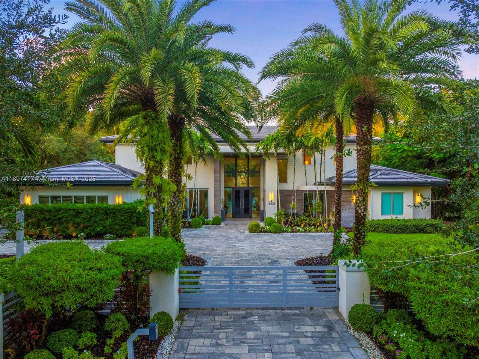 Small Image of 6831 SOUTH WEST 106TH ST, Pinecrest Number 41