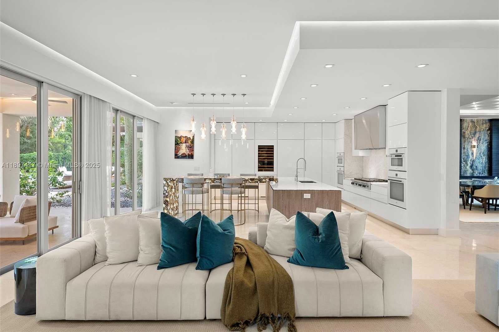 Small Image of 6831 SOUTH WEST 106TH ST, Pinecrest Number 8