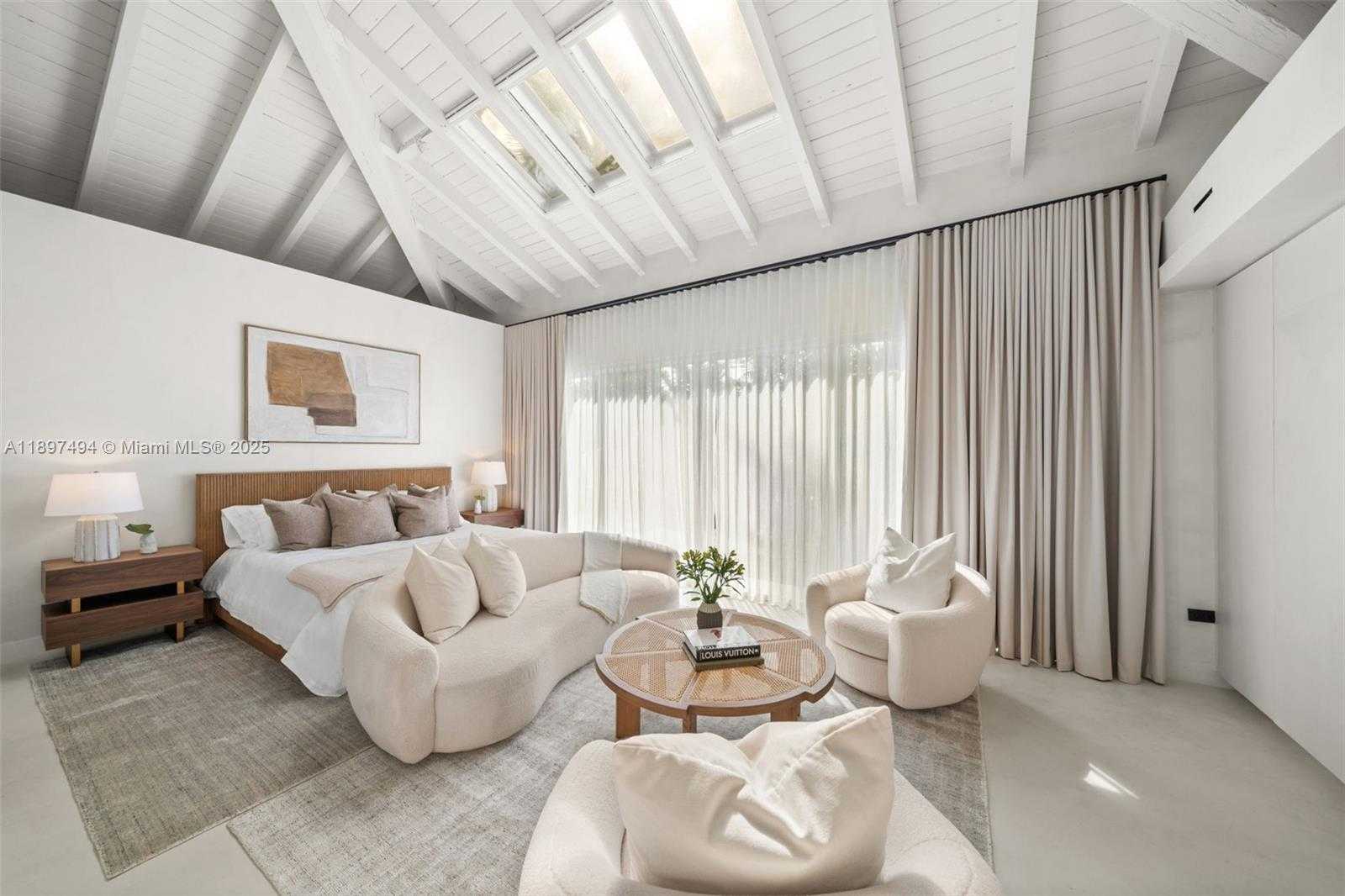 Small Image of 244 WEST SAN MARINO DR, Miami Beach Number 23
