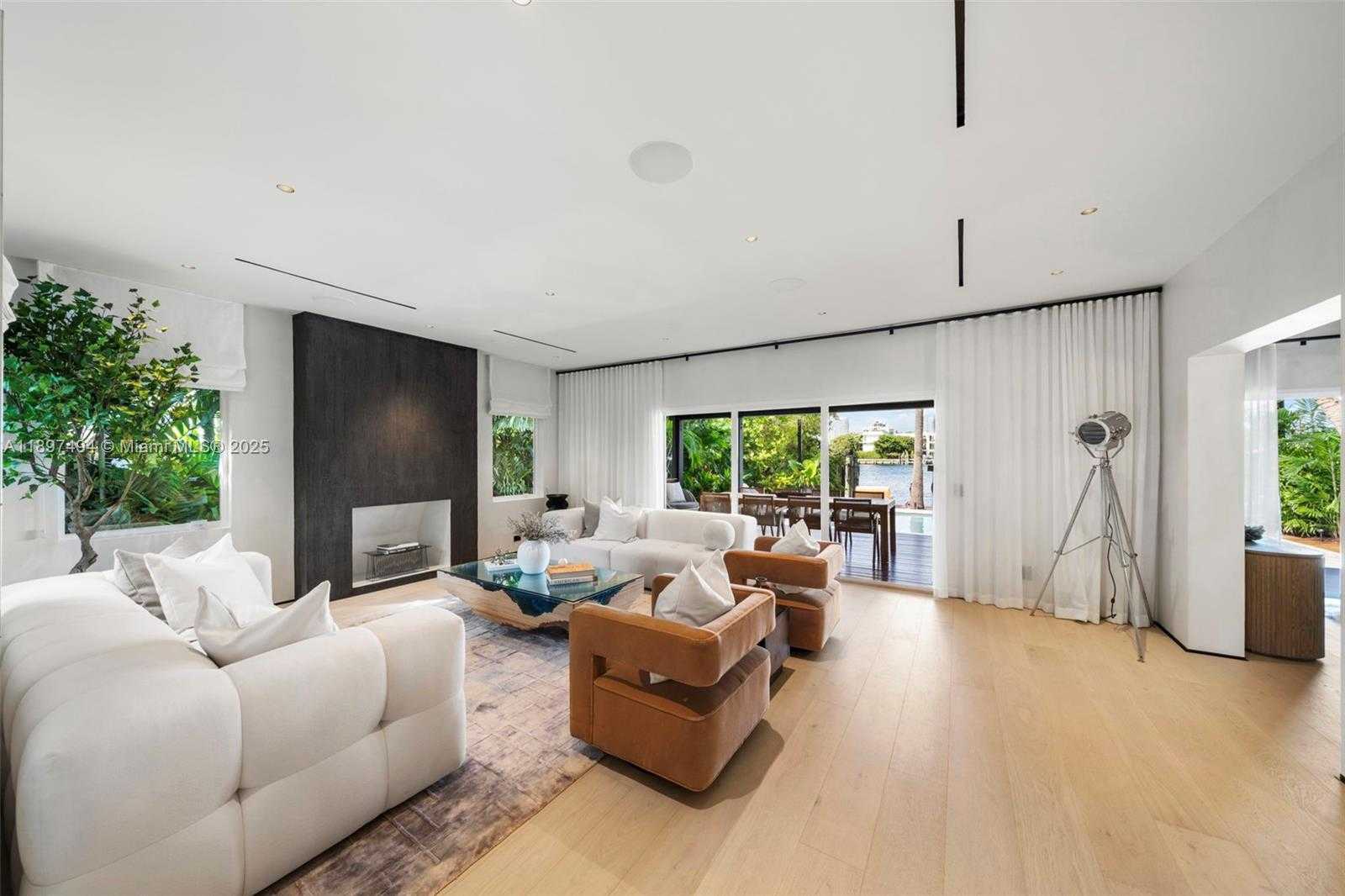 Small Image of 244 WEST SAN MARINO DR, Miami Beach Number 32