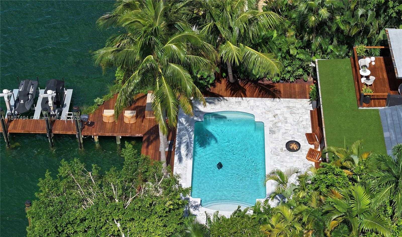 Small Image of 244 WEST SAN MARINO DR, Miami Beach Number 39