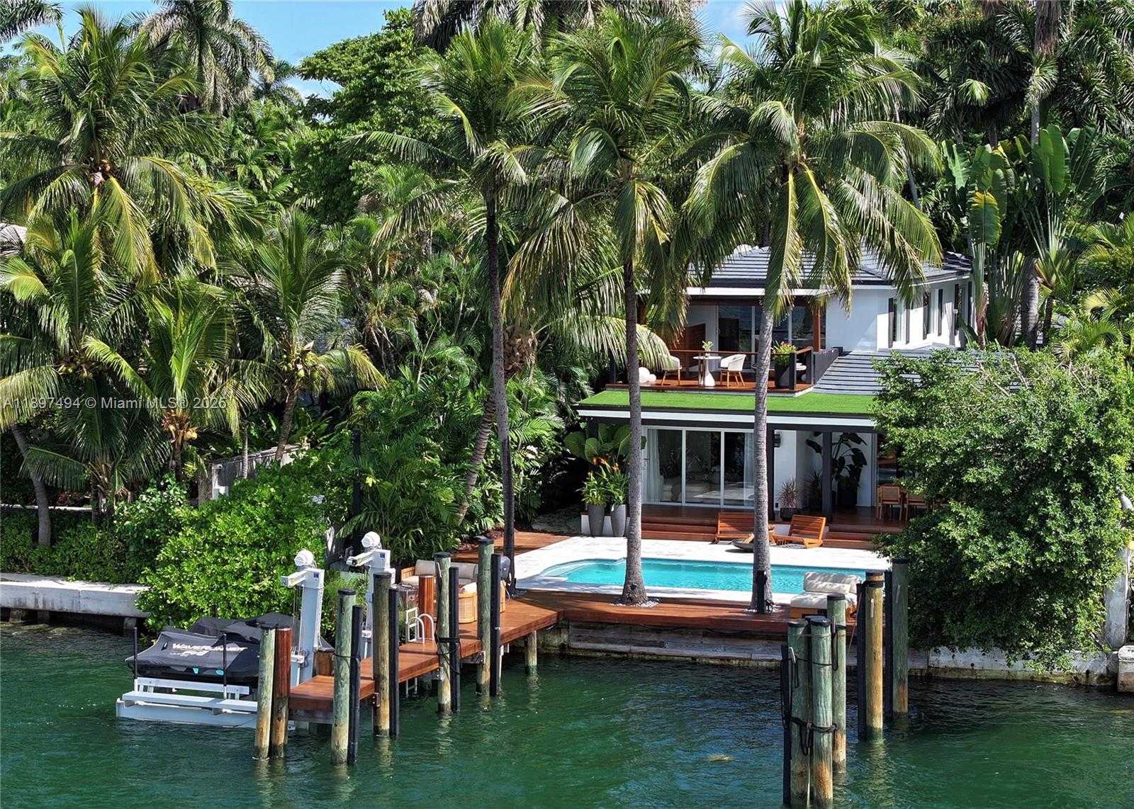 Small Image of 244 WEST SAN MARINO DR, Miami Beach Number 40