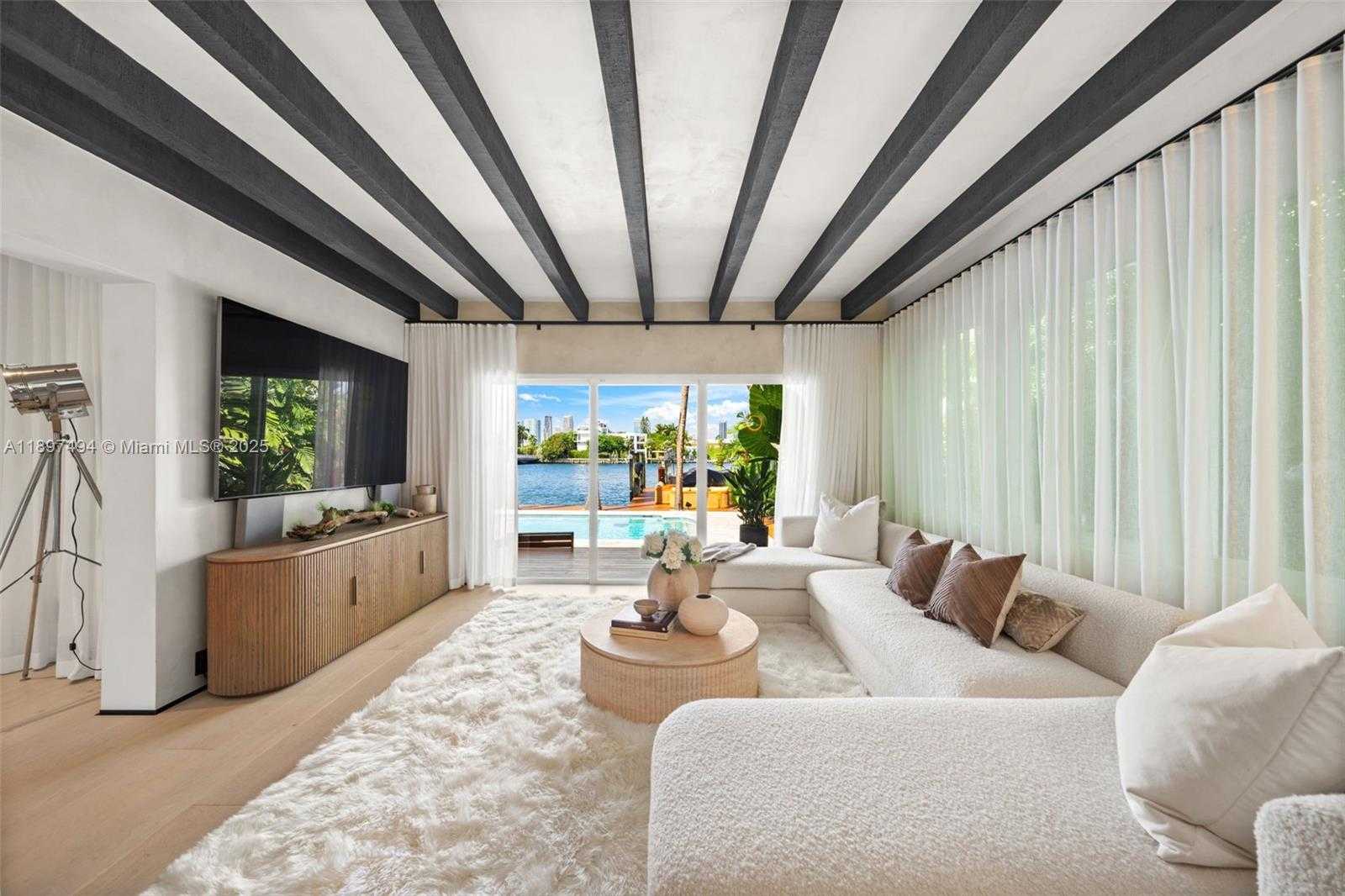 Small Image of 244 WEST SAN MARINO DR, Miami Beach Number 7