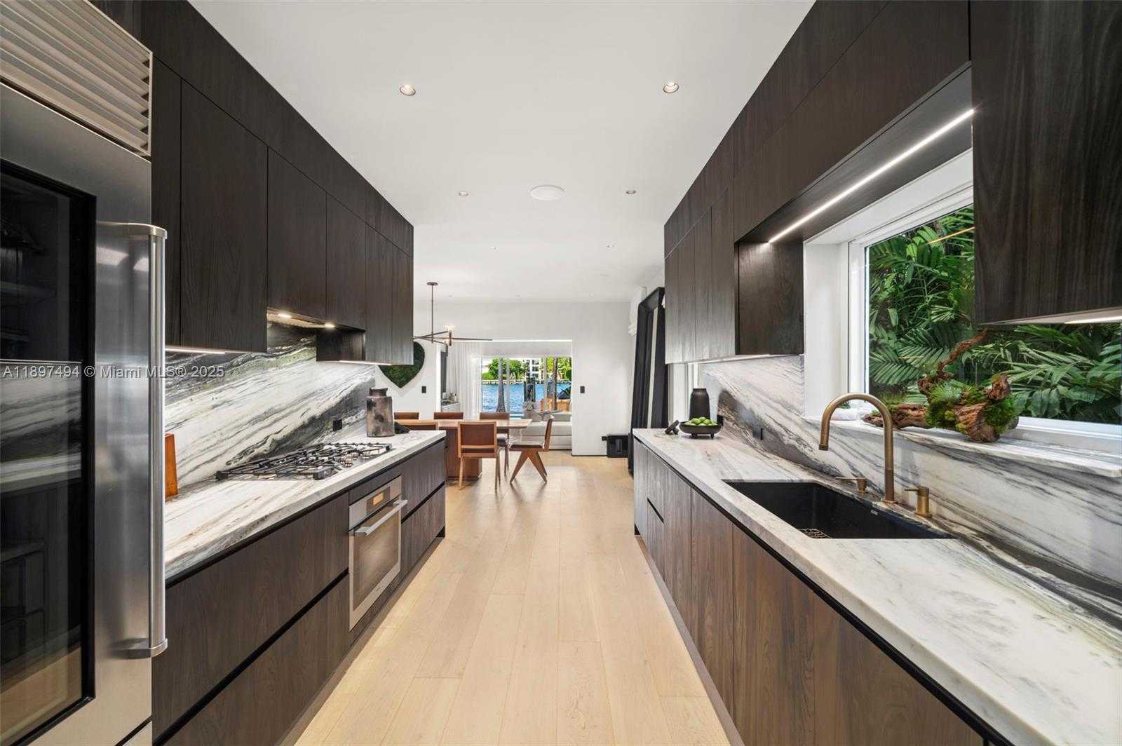 Small Image of 244 WEST SAN MARINO DR, Miami Beach Number 9