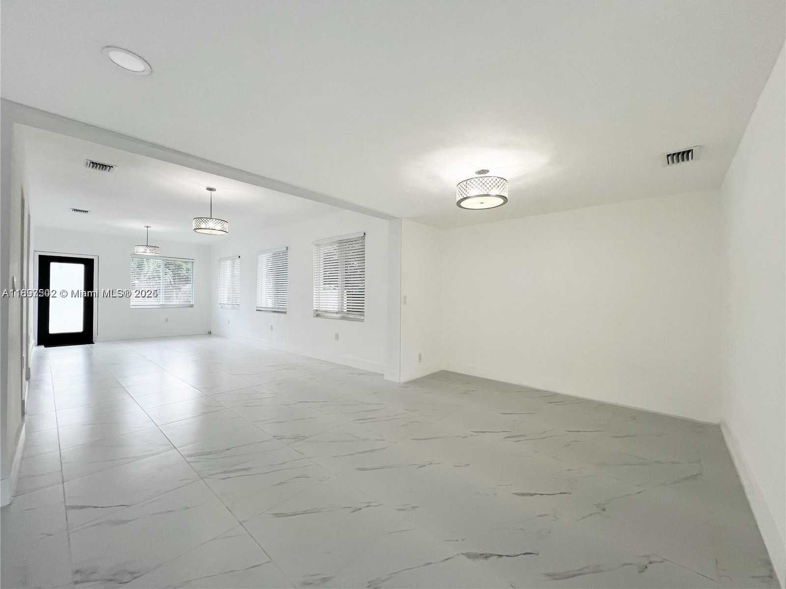 Small Image of 5401 WEST BROWARD BLVD, Plantation Number 11