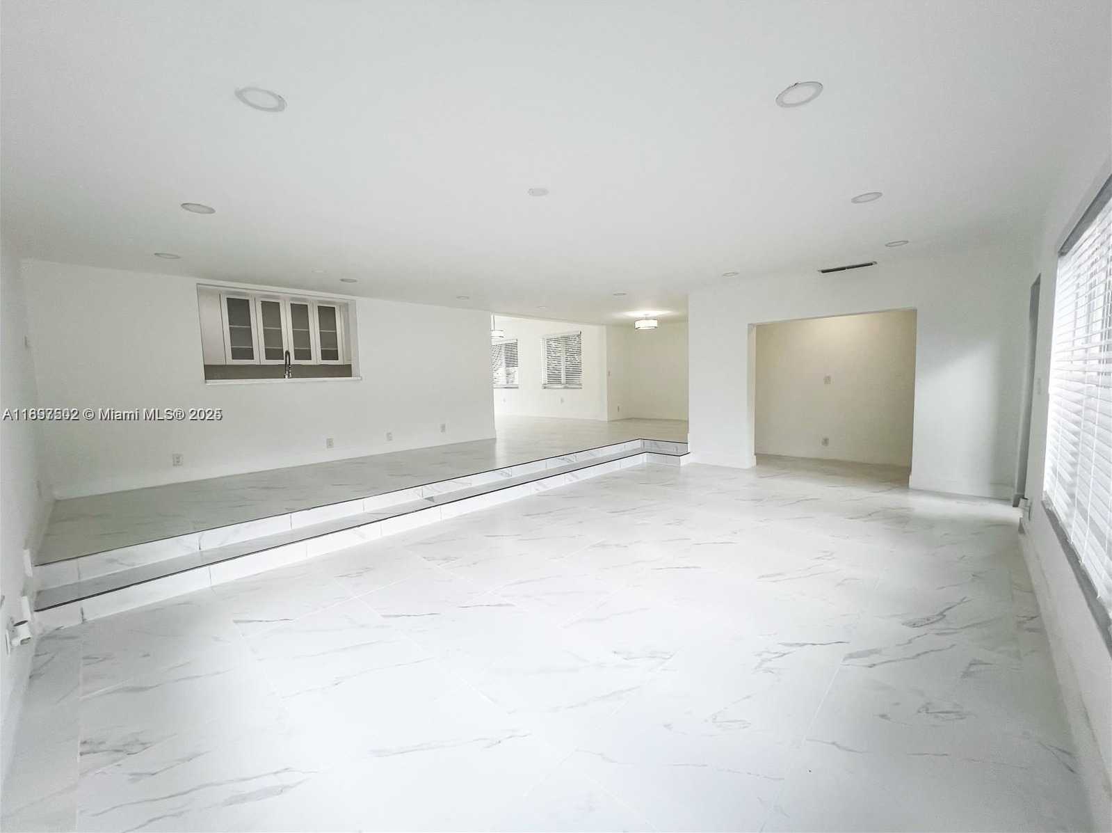 Small Image of 5401 WEST BROWARD BLVD, Plantation Number 18