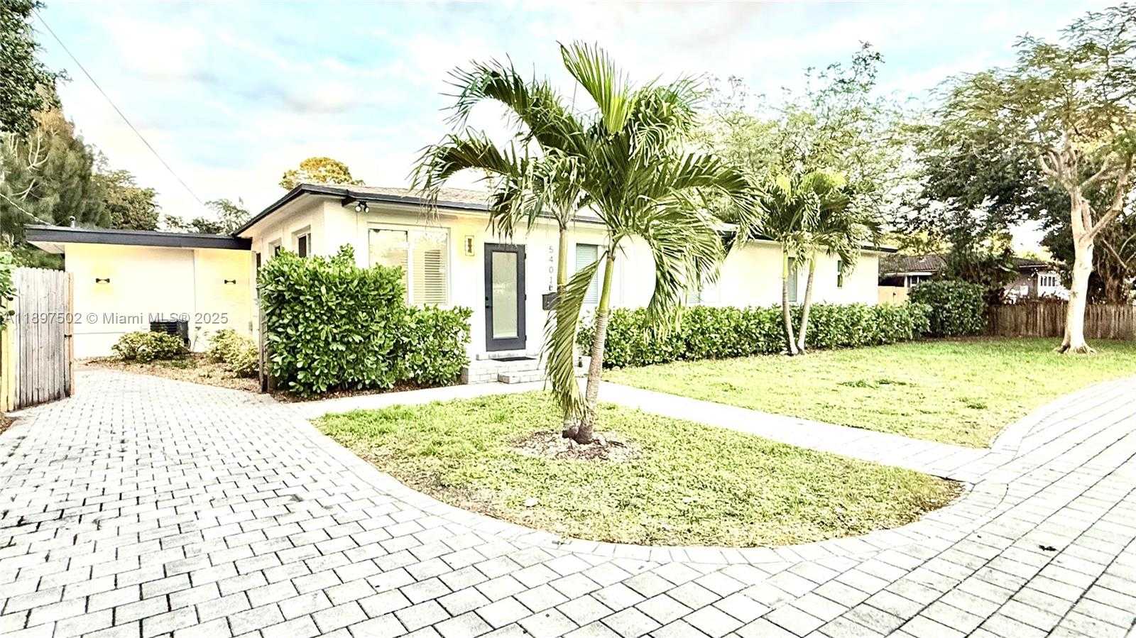 Small Image of 5401 WEST BROWARD BLVD, Plantation Number 2