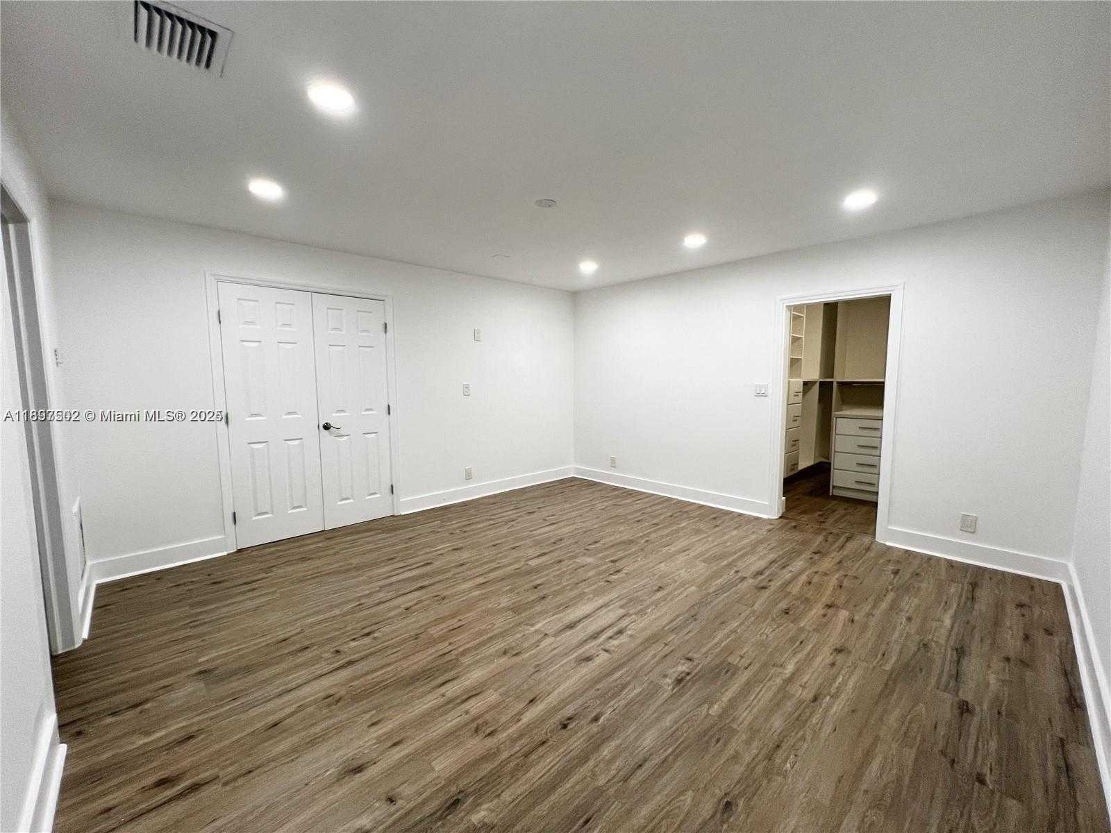 Small Image of 5401 WEST BROWARD BLVD, Plantation Number 22