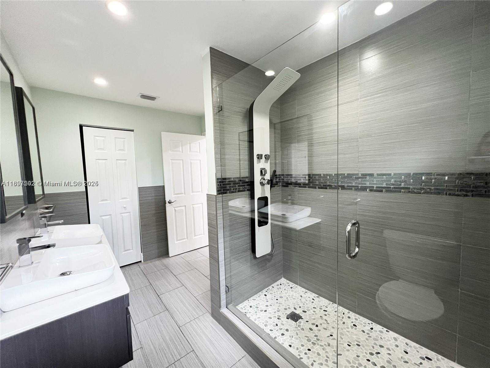 Small Image of 5401 WEST BROWARD BLVD, Plantation Number 25