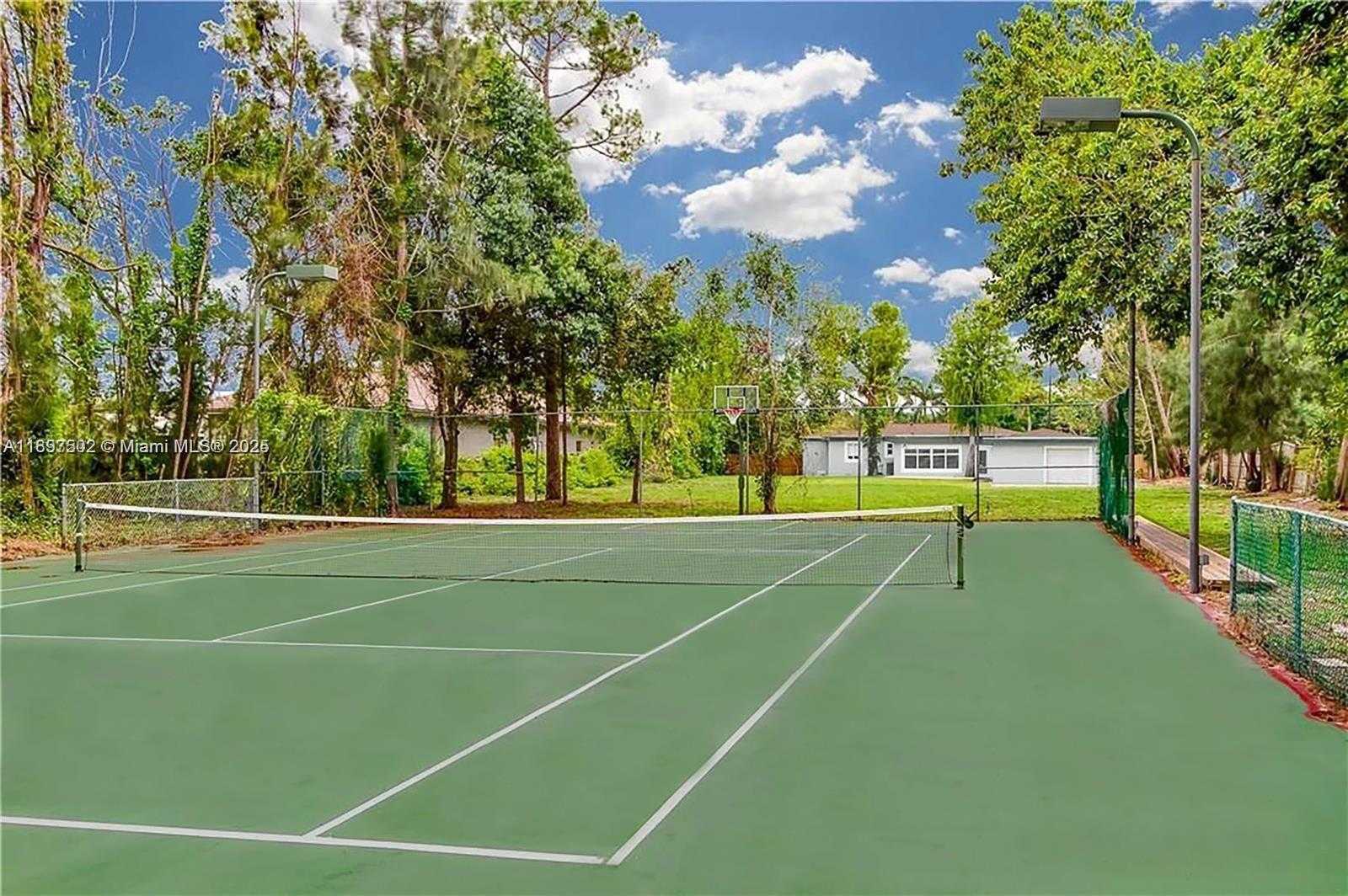 Small Image of 5401 WEST BROWARD BLVD, Plantation Number 3
