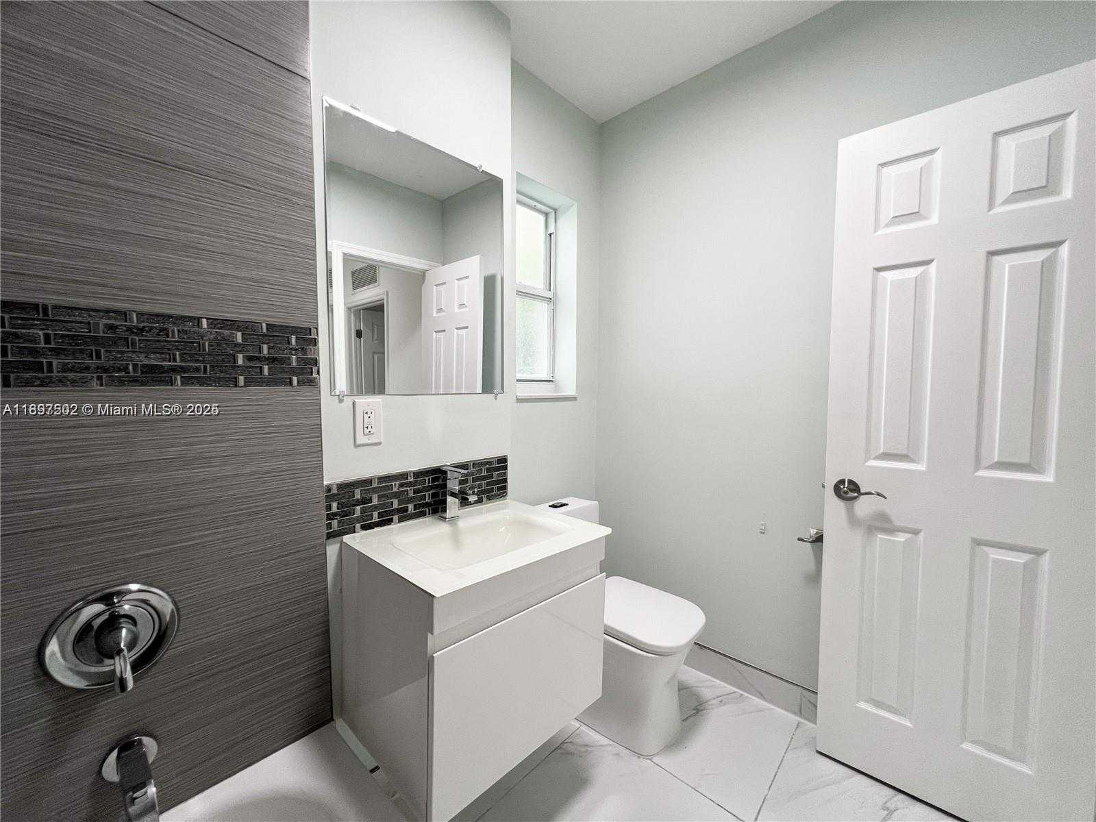 Small Image of 5401 WEST BROWARD BLVD, Plantation Number 38