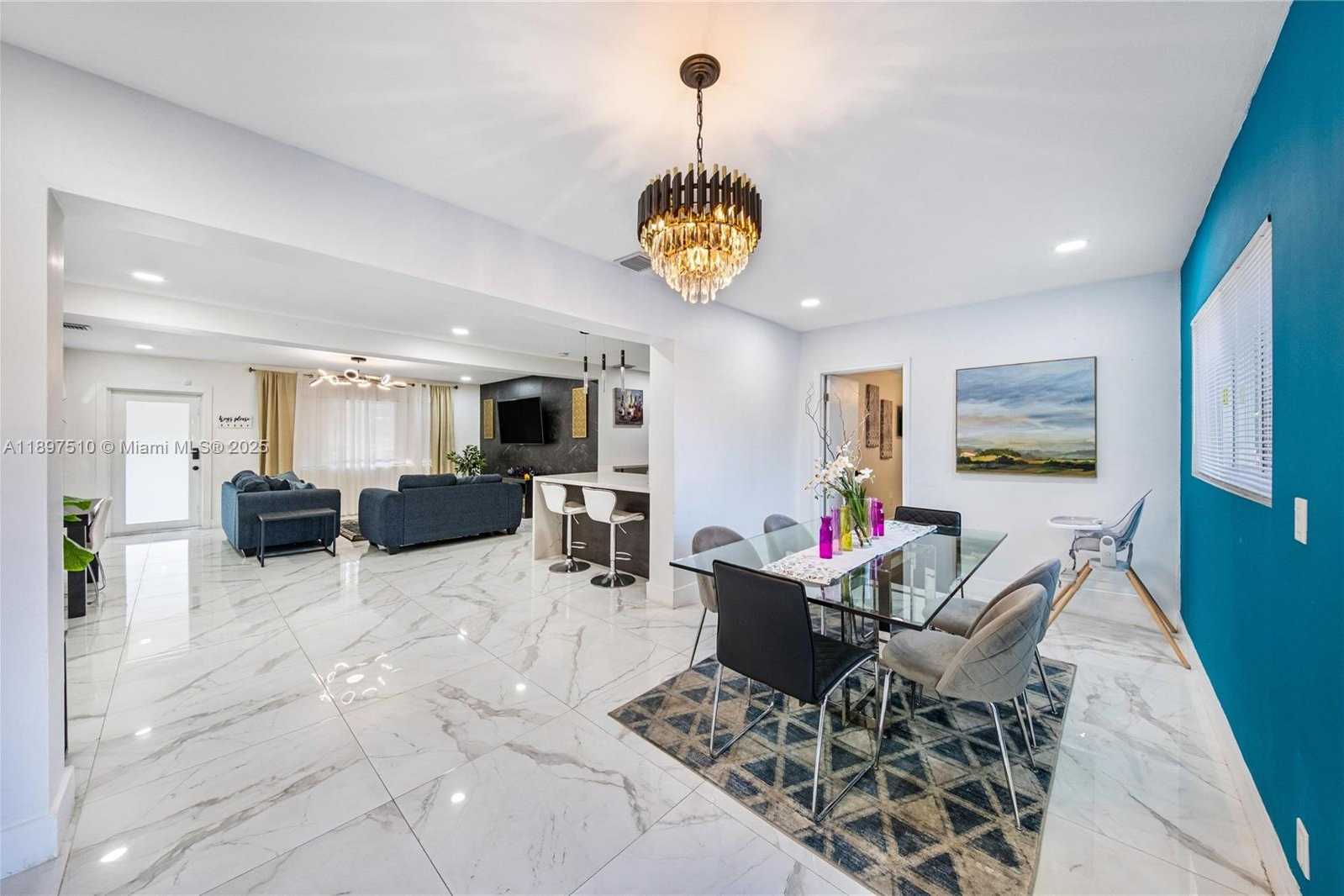 Small Image of 2441 ALCAZAR DR, Miramar Number 11