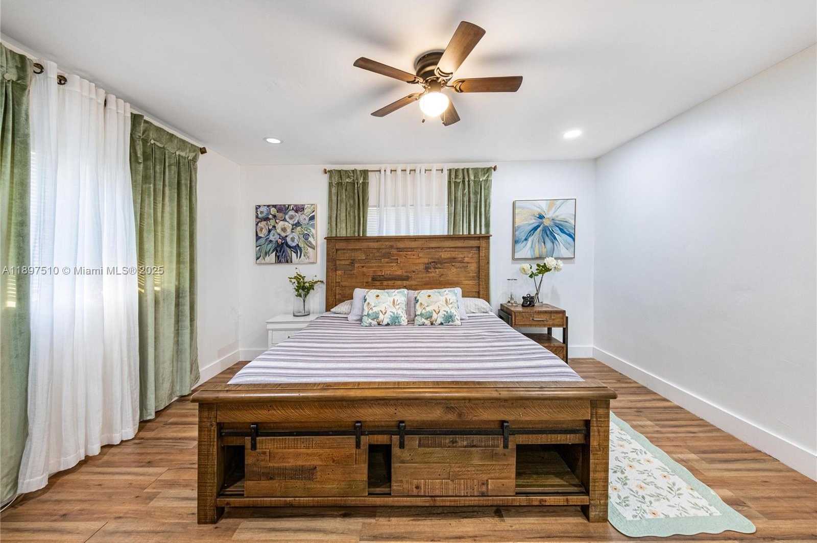 Small Image of 2441 ALCAZAR DR, Miramar Number 15
