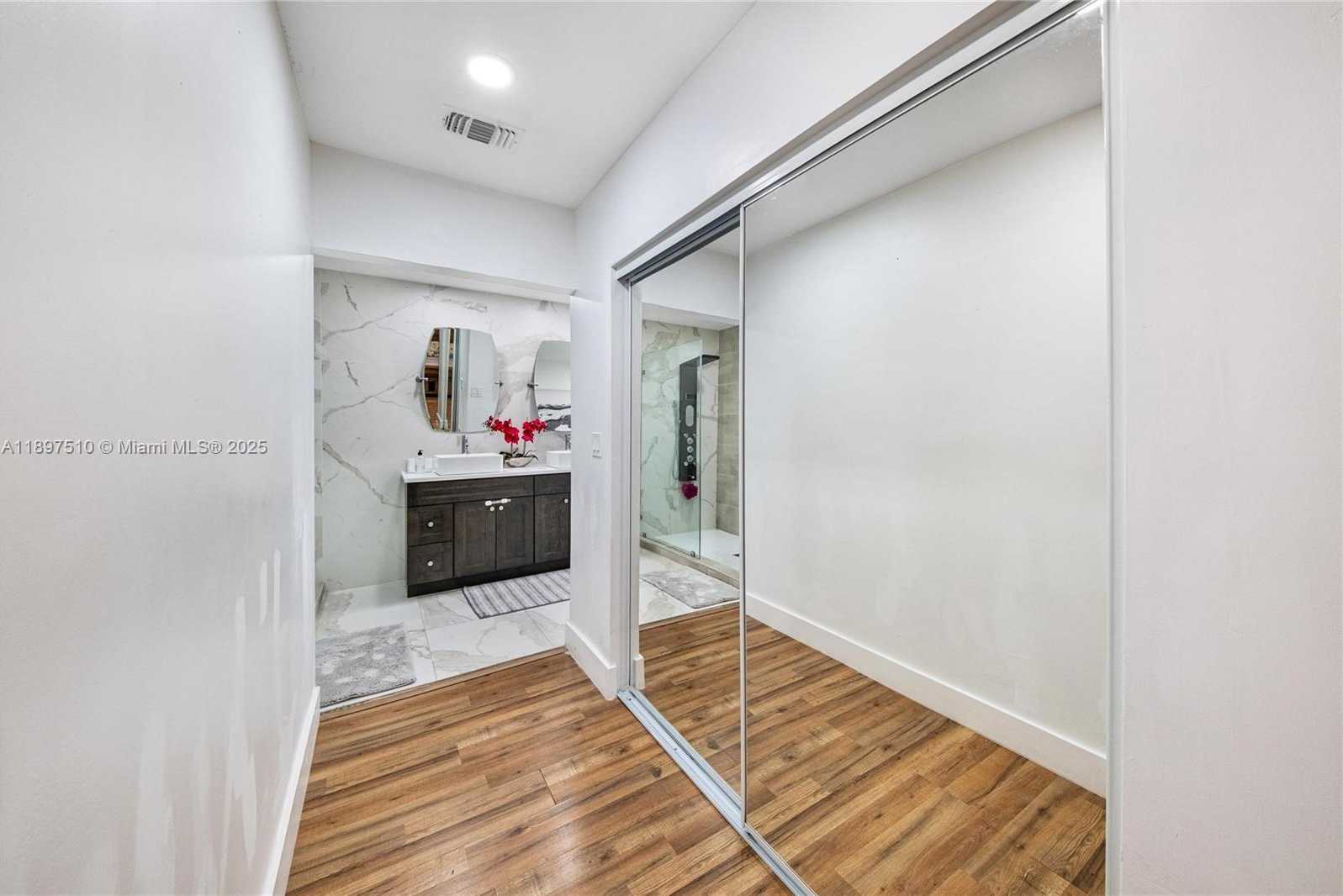 Small Image of 2441 ALCAZAR DR, Miramar Number 17