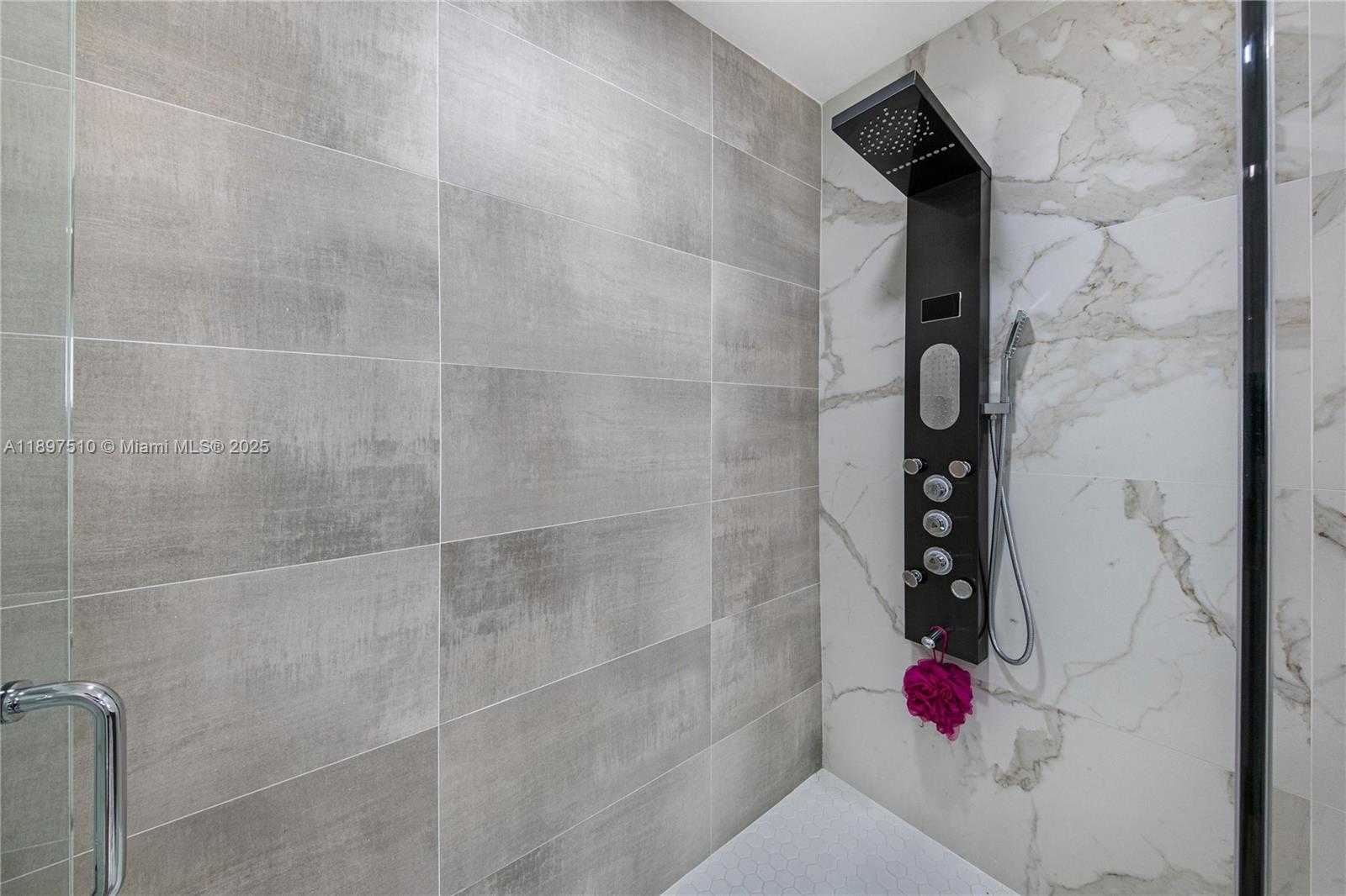 Small Image of 2441 ALCAZAR DR, Miramar Number 20