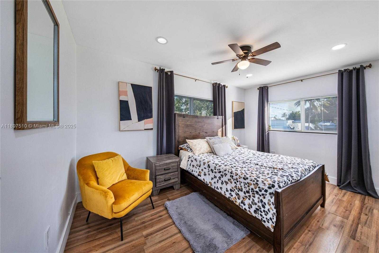 Small Image of 2441 ALCAZAR DR, Miramar Number 21
