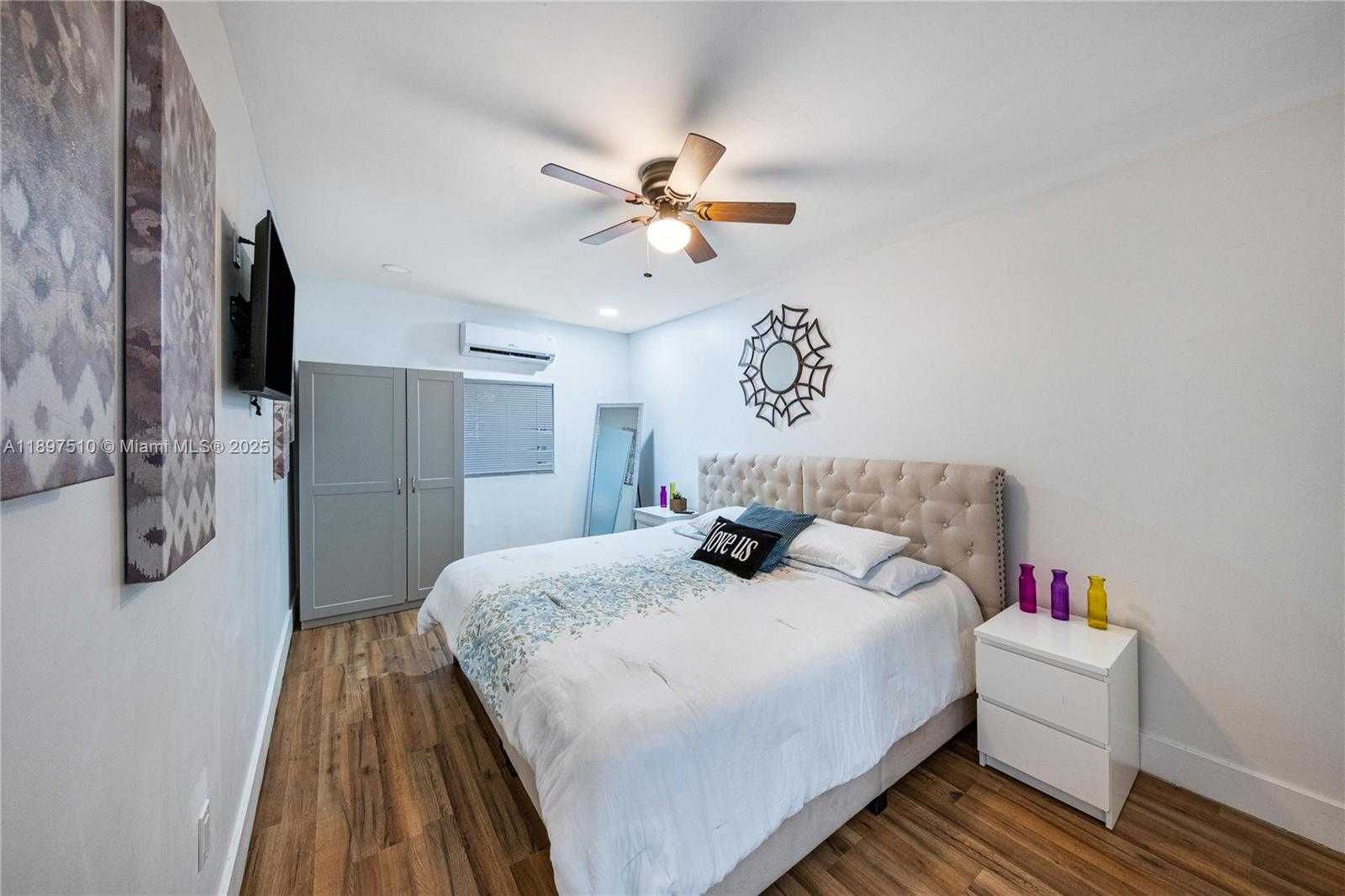 Small Image of 2441 ALCAZAR DR, Miramar Number 26