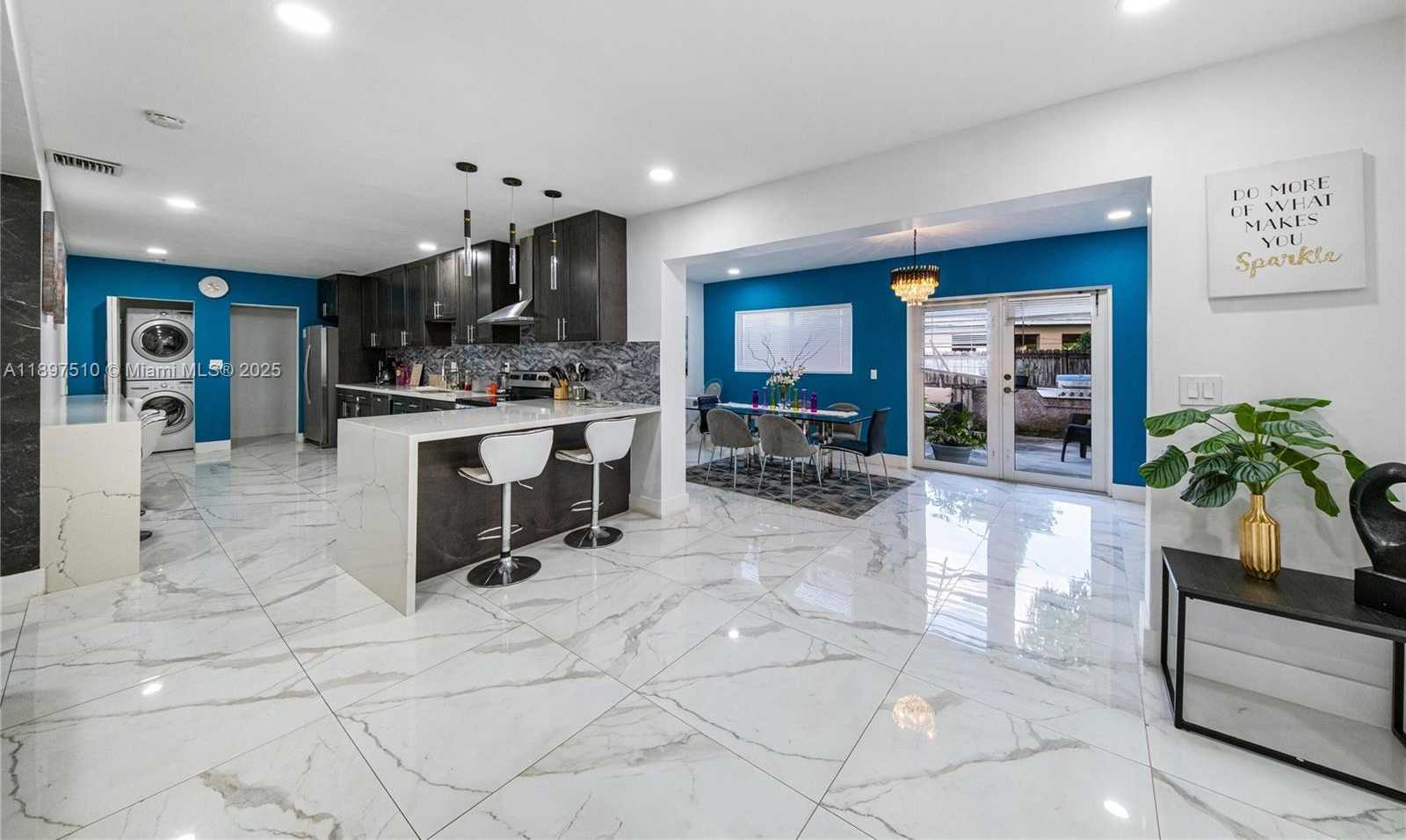 Small Image of 2441 ALCAZAR DR, Miramar Number 7