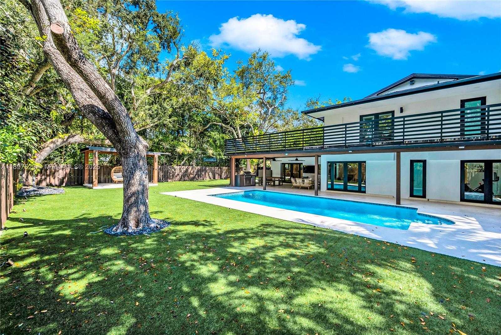 Small Image of 11340 SOUTH WEST 74TH CT, Pinecrest Number 10