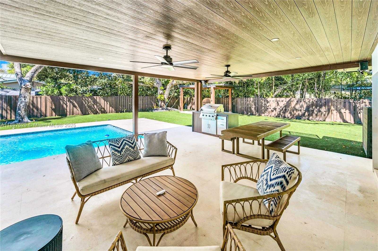 Small Image of 11340 SOUTH WEST 74TH CT, Pinecrest Number 25