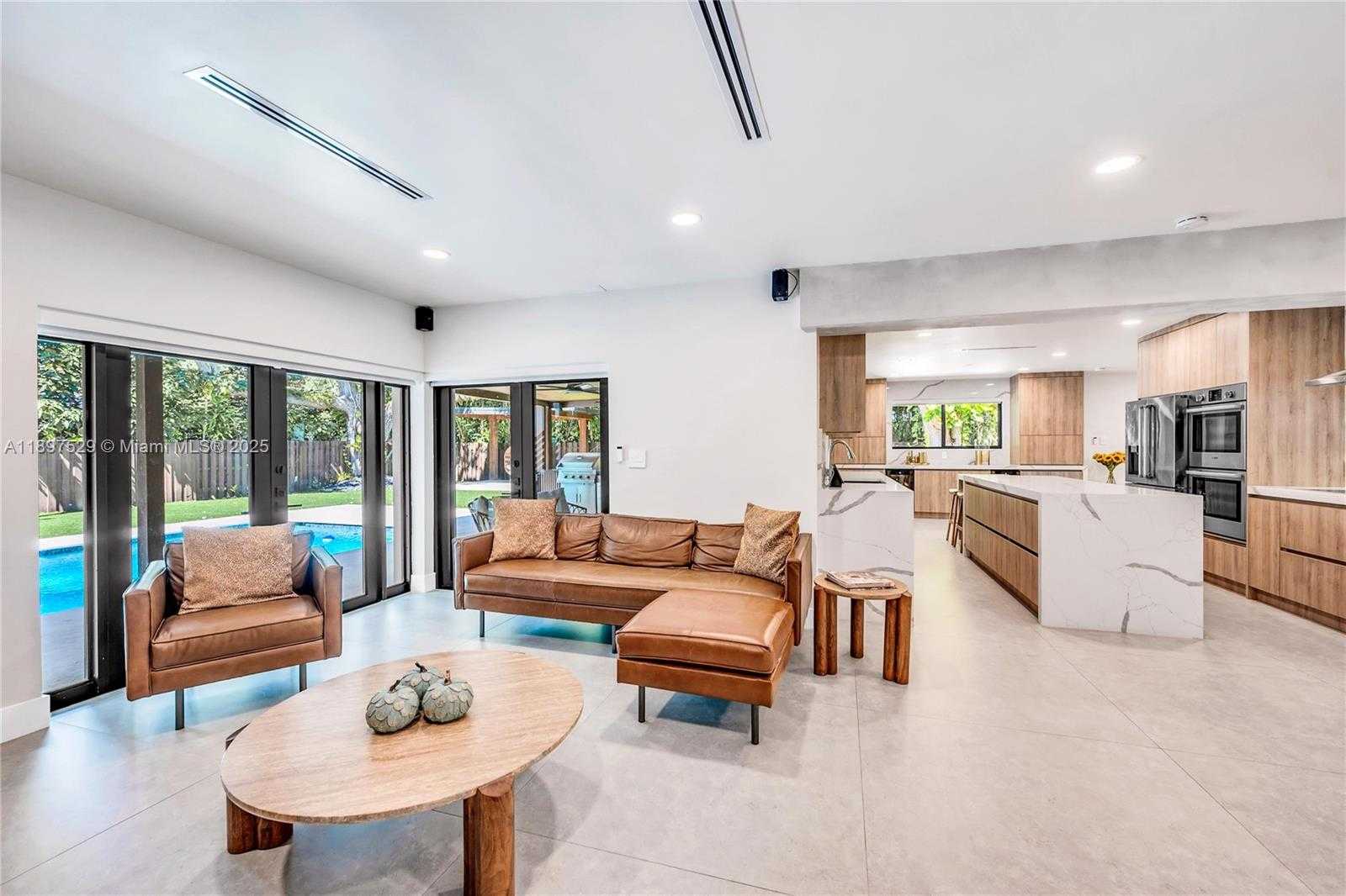 Small Image of 11340 SOUTH WEST 74TH CT, Pinecrest Number 28