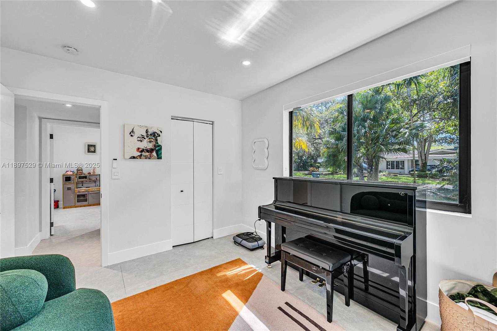 Small Image of 11340 SOUTH WEST 74TH CT, Pinecrest Number 48