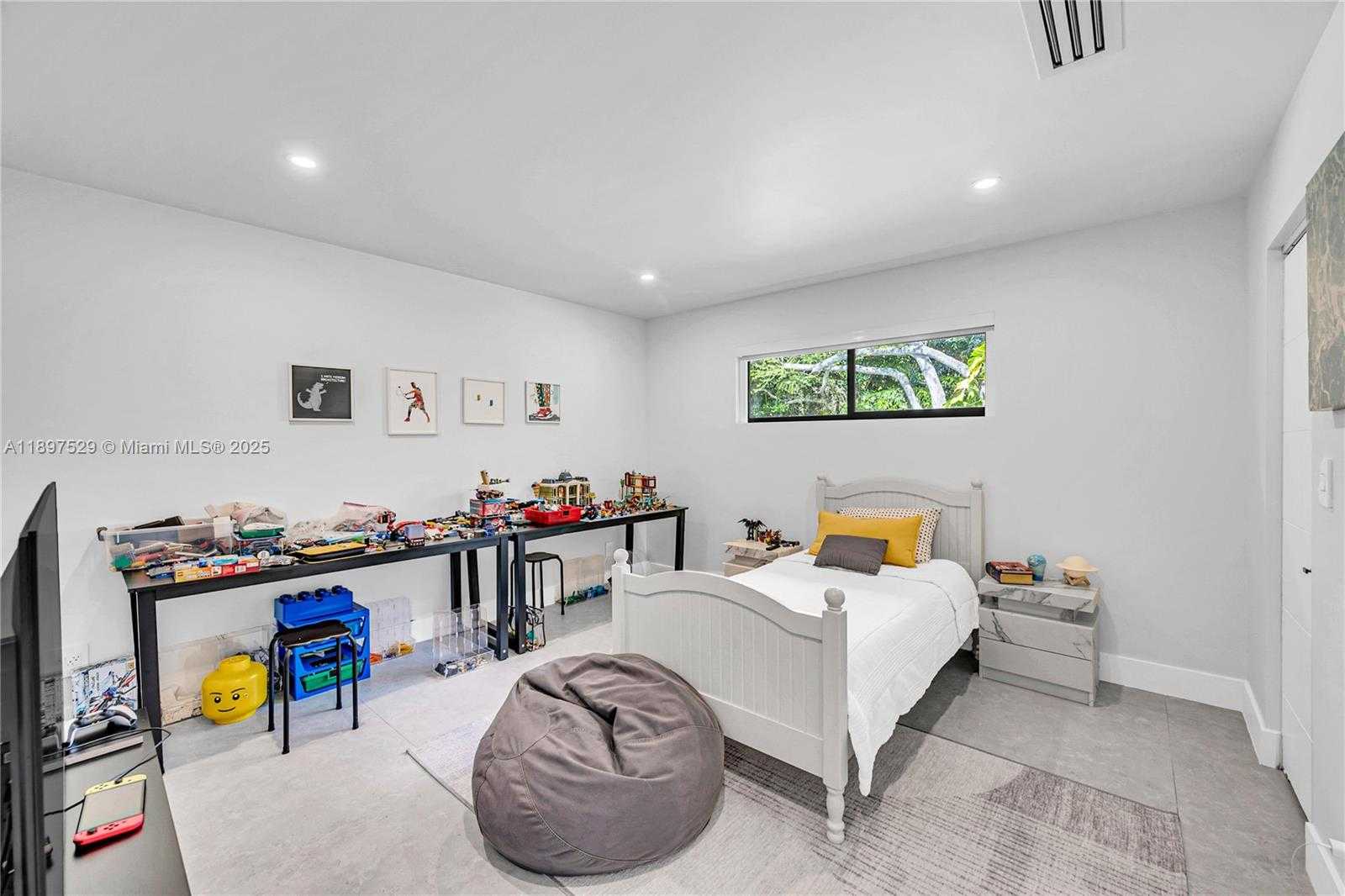 Small Image of 11340 SOUTH WEST 74TH CT, Pinecrest Number 66
