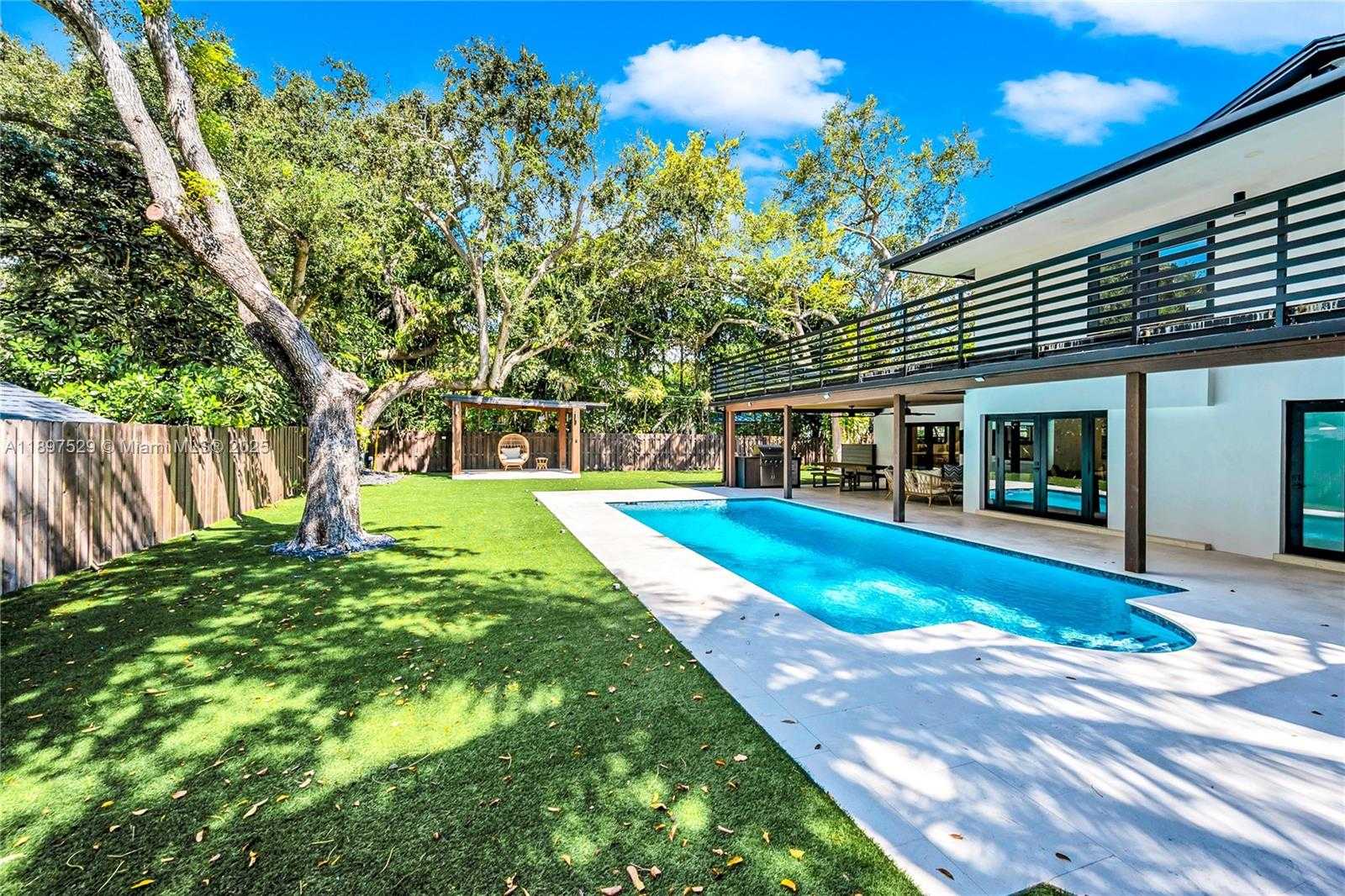 Small Image of 11340 SOUTH WEST 74TH CT, Pinecrest Number 9