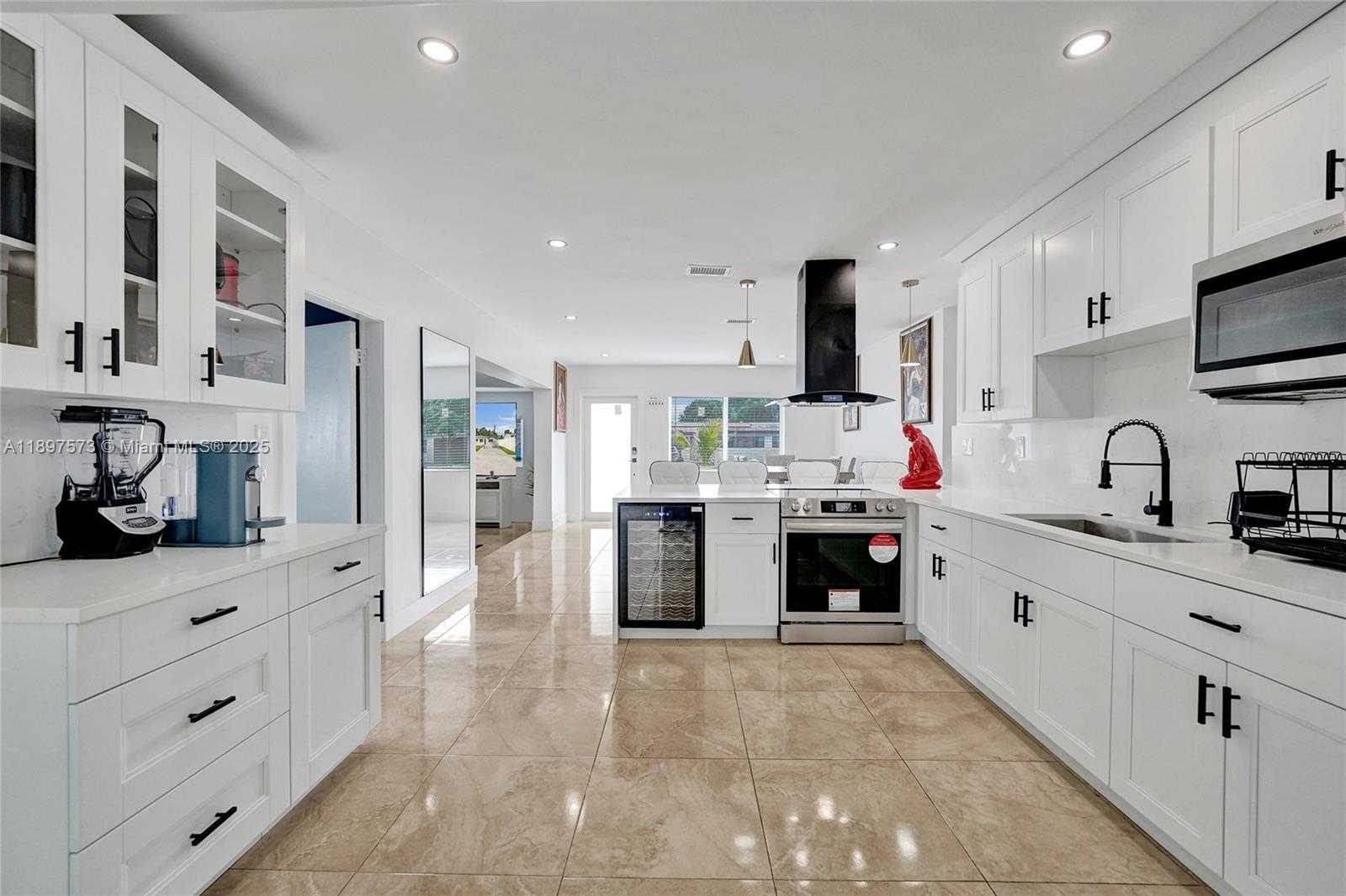Small Image of 631 ARIZONA AVE, Fort Lauderdale Number 12