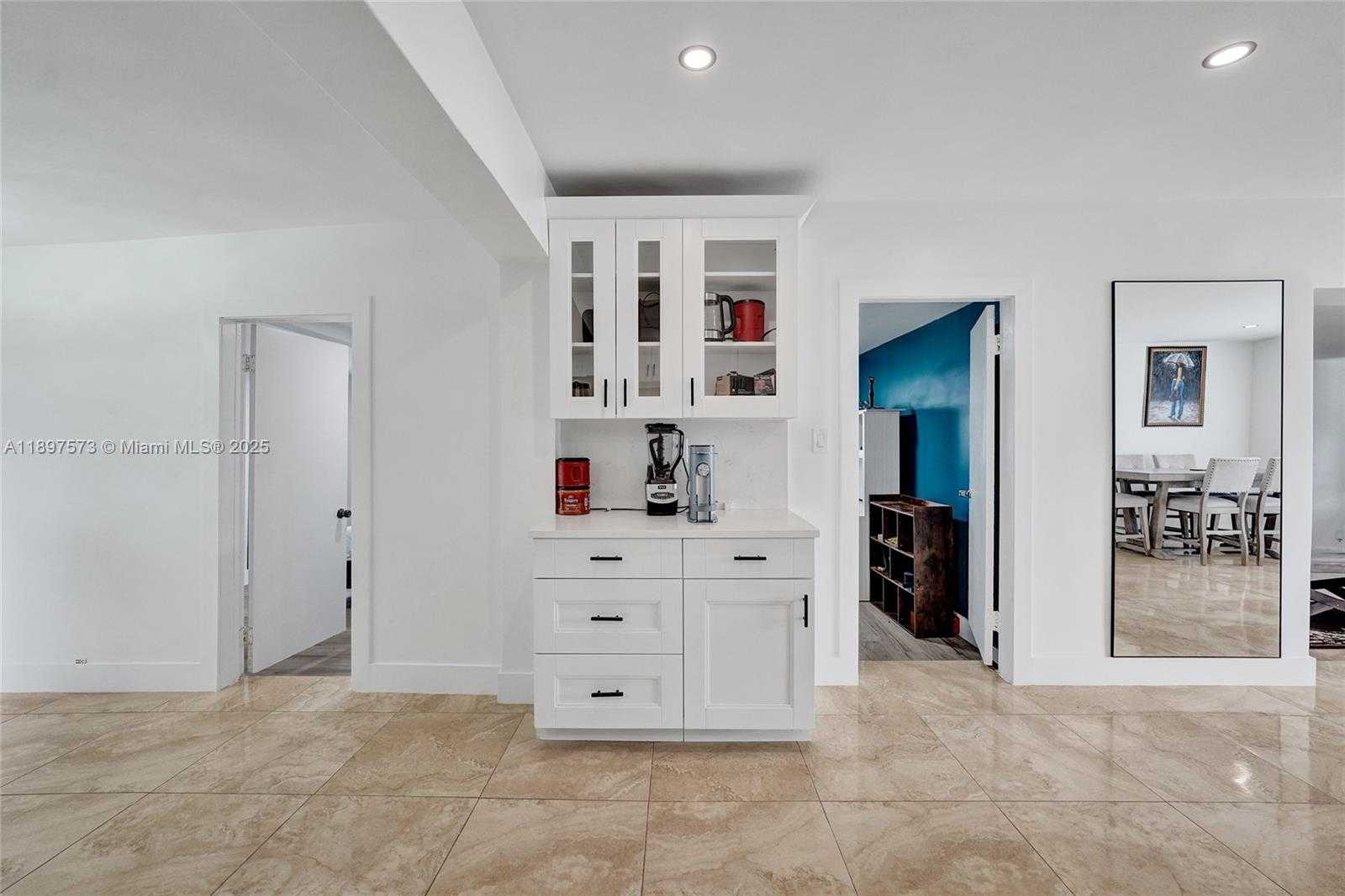 Small Image of 631 ARIZONA AVE, Fort Lauderdale Number 14