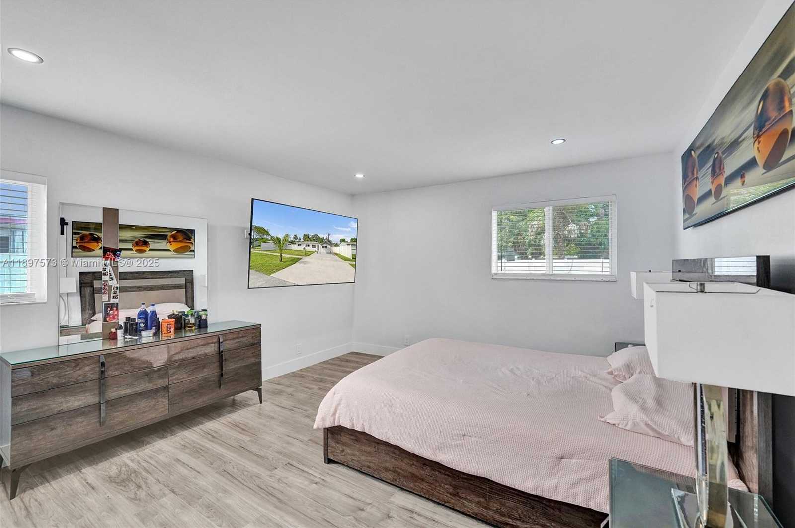 Small Image of 631 ARIZONA AVE, Fort Lauderdale Number 16