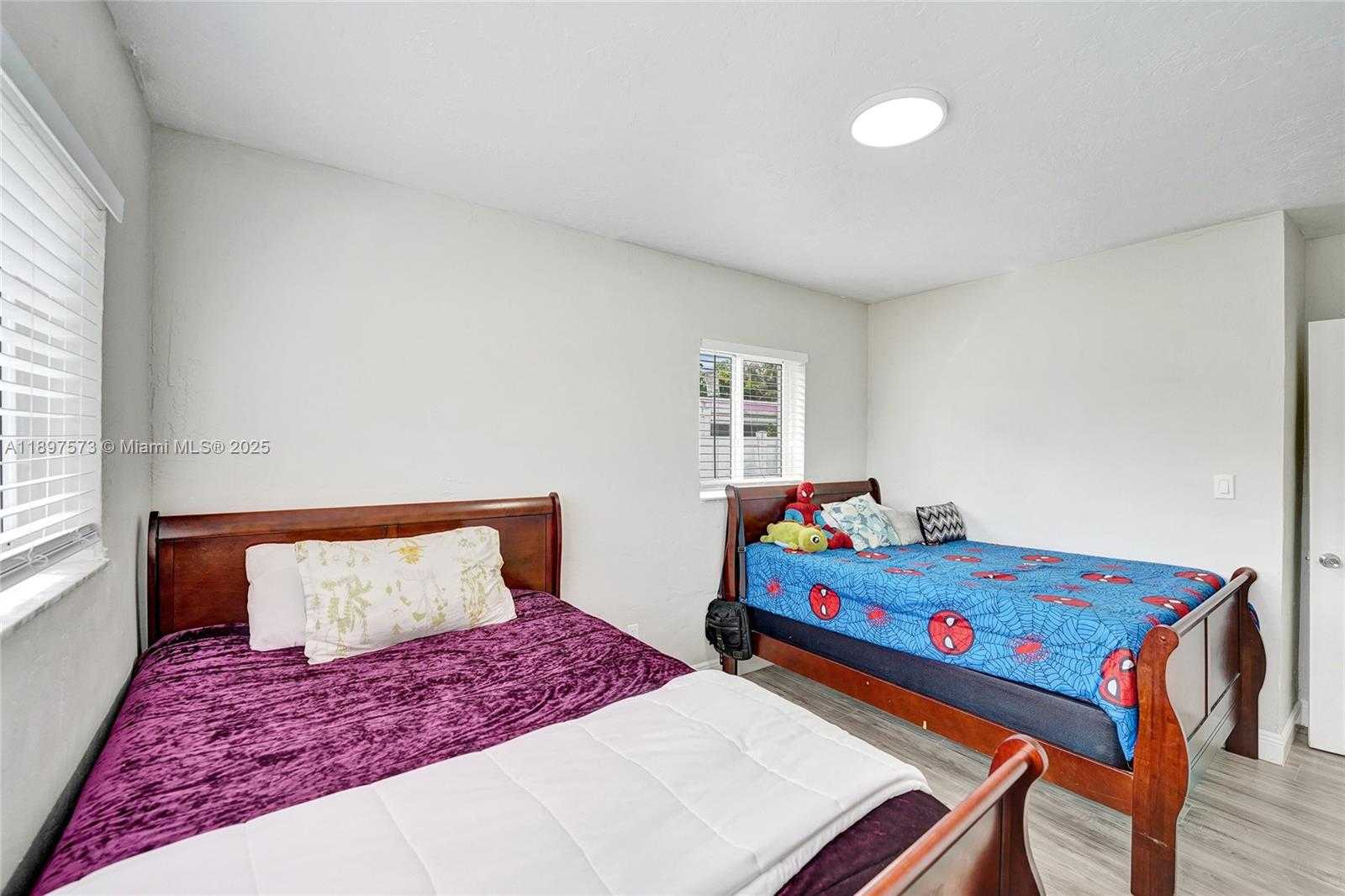 Small Image of 631 ARIZONA AVE, Fort Lauderdale Number 26