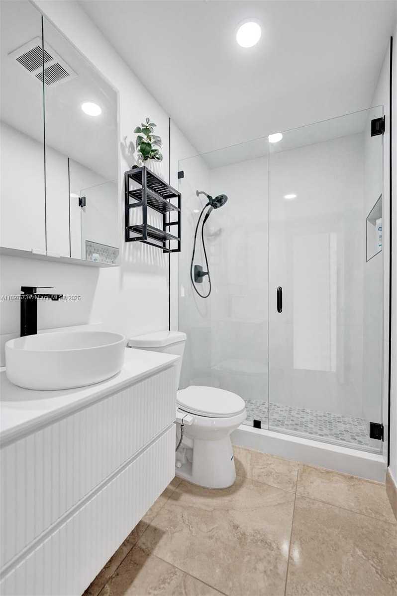 Small Image of 631 ARIZONA AVE, Fort Lauderdale Number 28