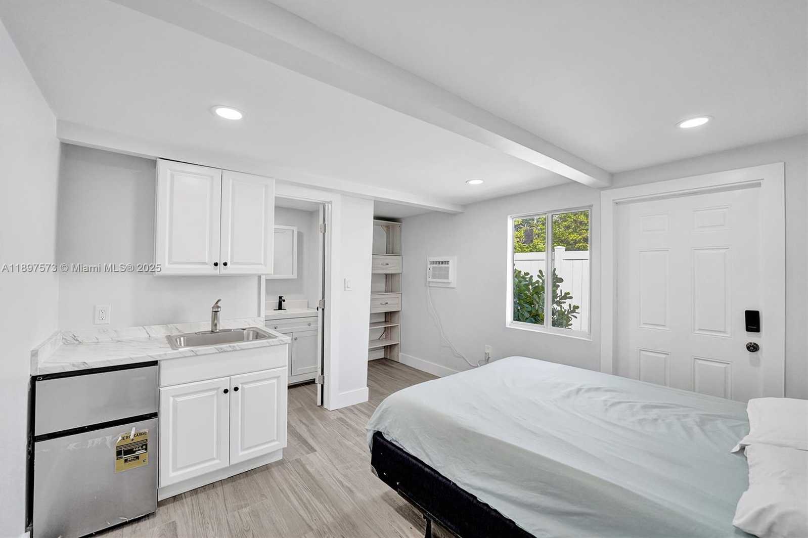 Small Image of 631 ARIZONA AVE, Fort Lauderdale Number 32