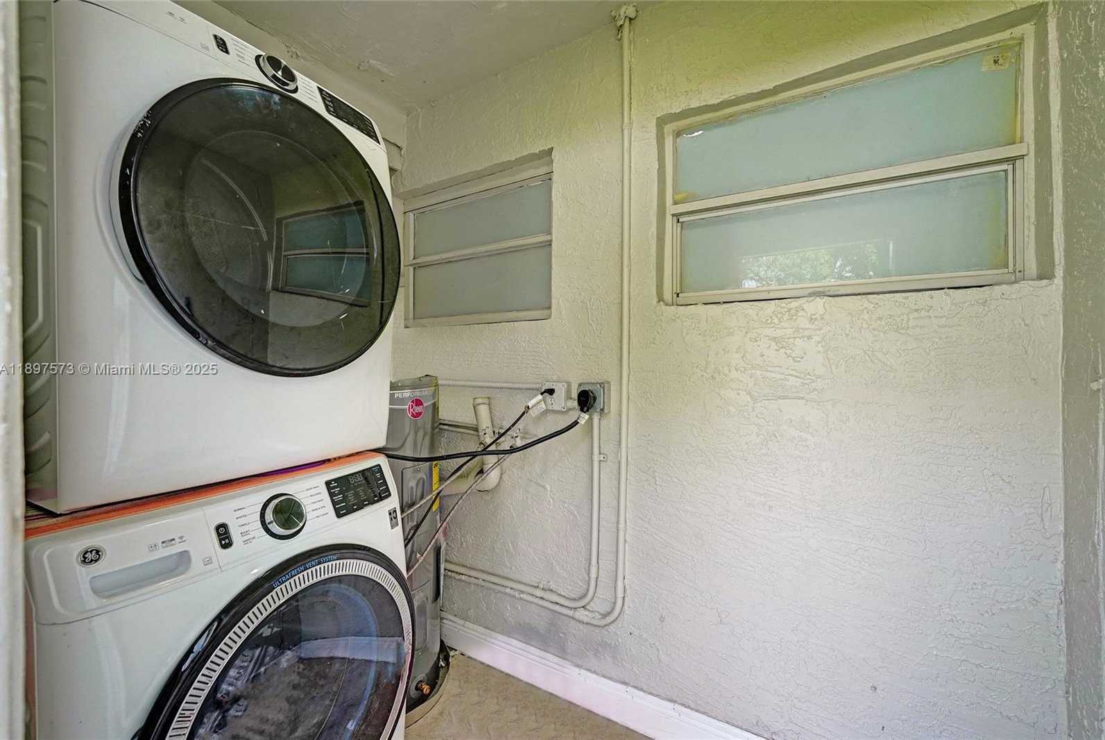 Small Image of 631 ARIZONA AVE, Fort Lauderdale Number 40