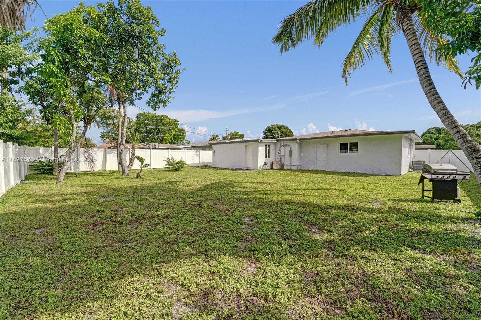 Small Image of 631 ARIZONA AVE, Fort Lauderdale Number 42