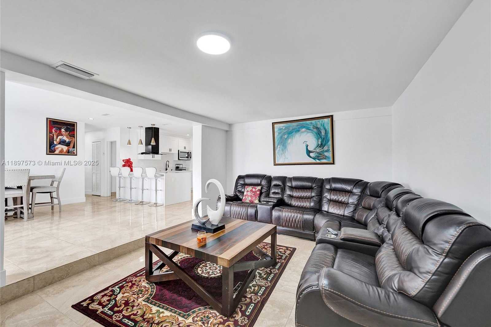 Small Image of 631 ARIZONA AVE, Fort Lauderdale Number 7