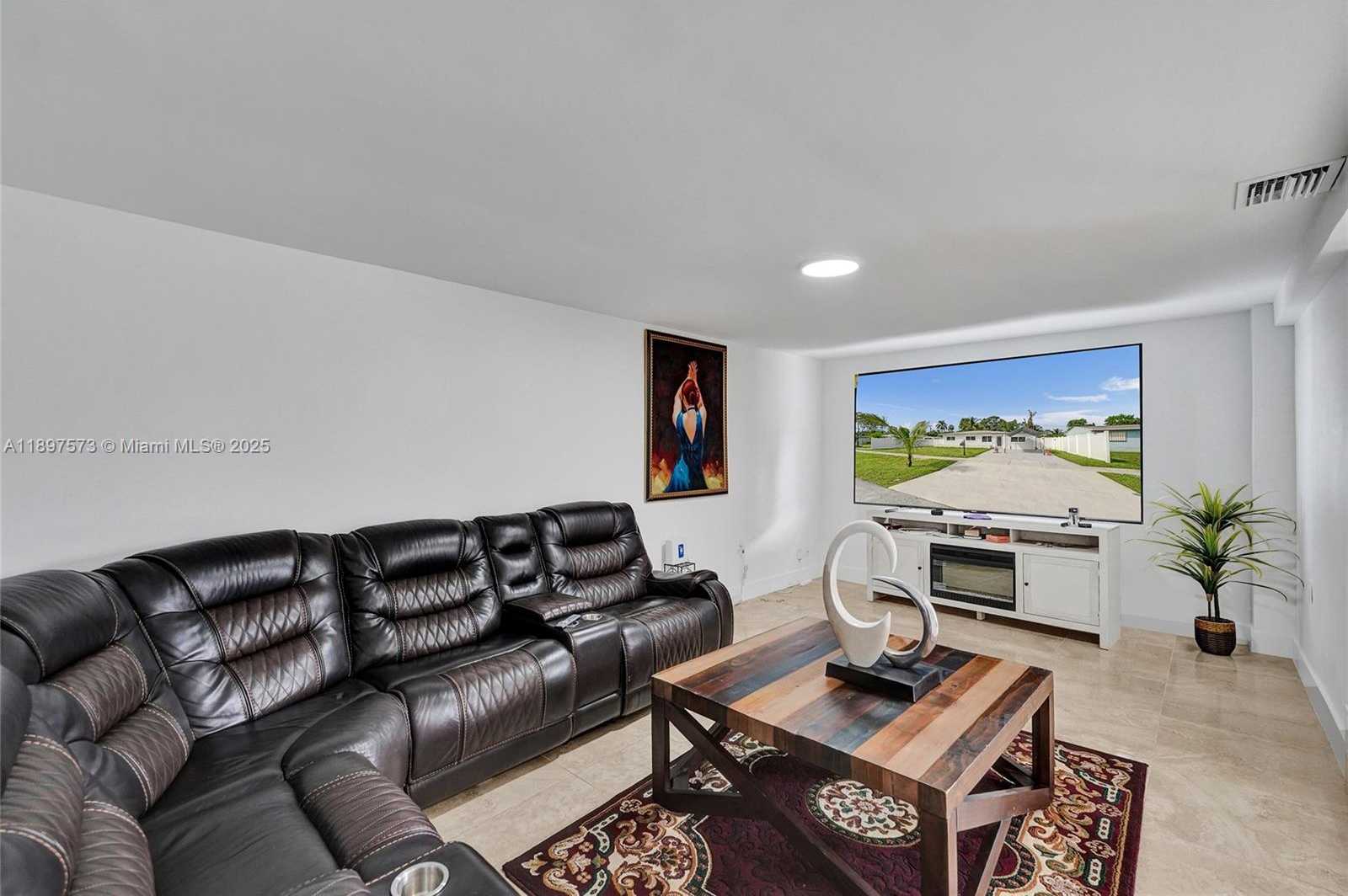 Small Image of 631 ARIZONA AVE, Fort Lauderdale Number 8