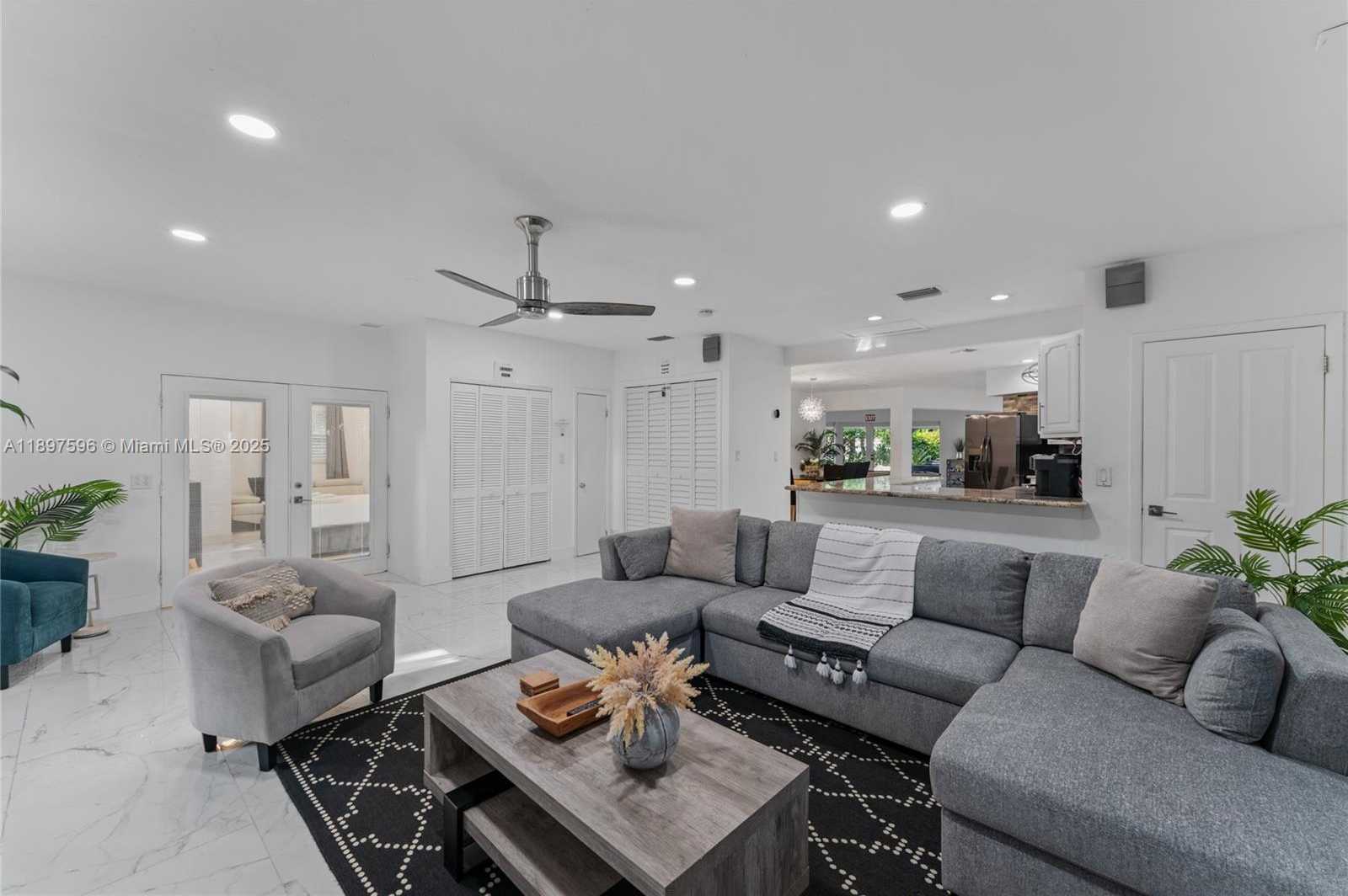 Small Image of 1809 CORAL GARDENS DR, Wilton Manors Number 19