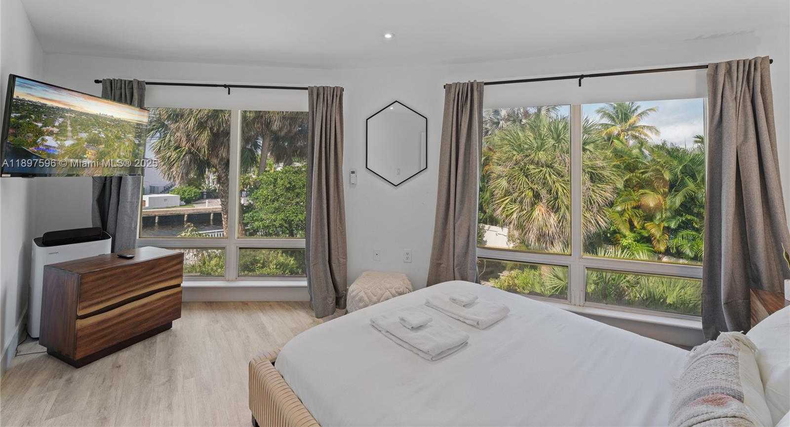 Small Image of 1809 CORAL GARDENS DR, Wilton Manors Number 21