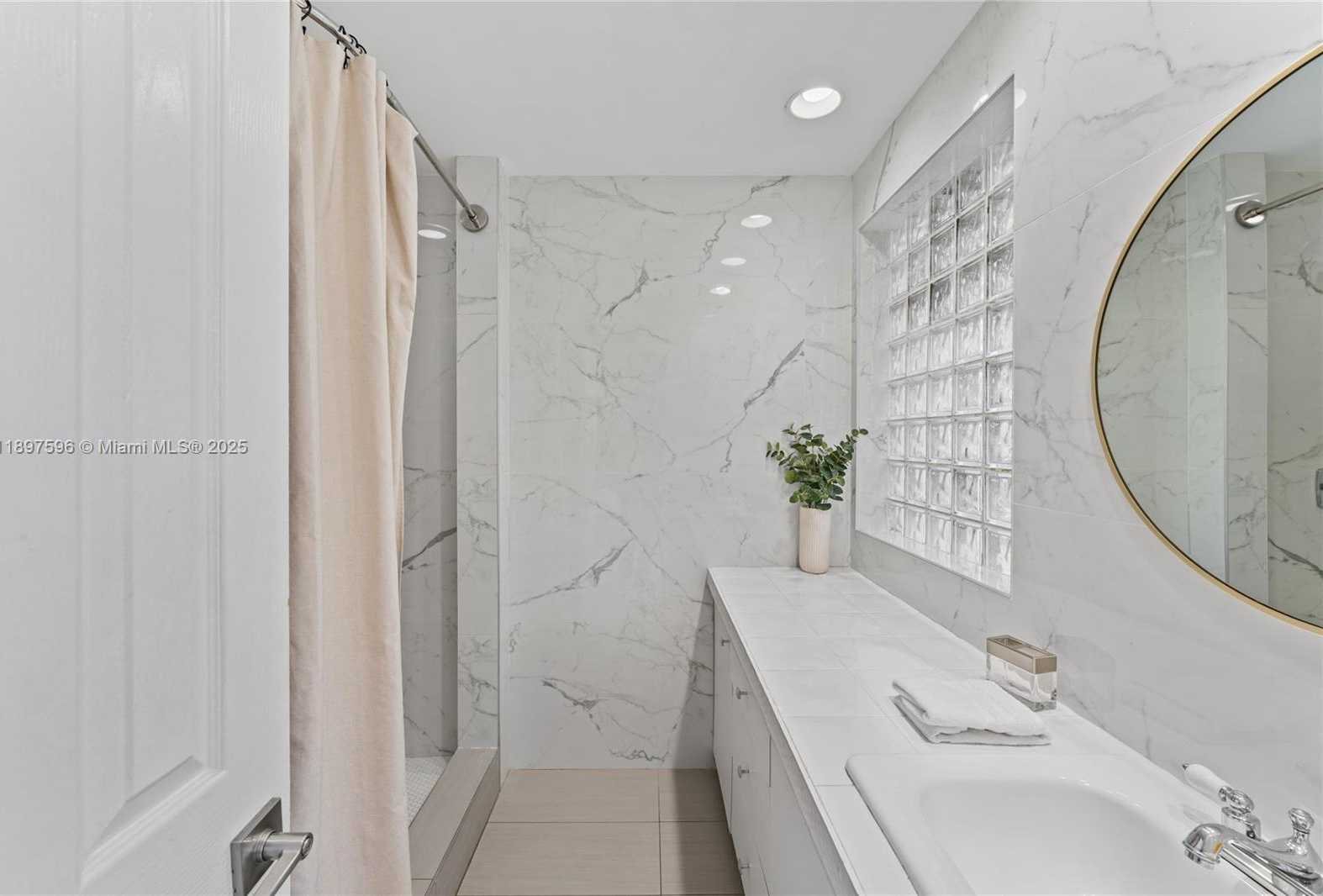 Small Image of 1809 CORAL GARDENS DR, Wilton Manors Number 26