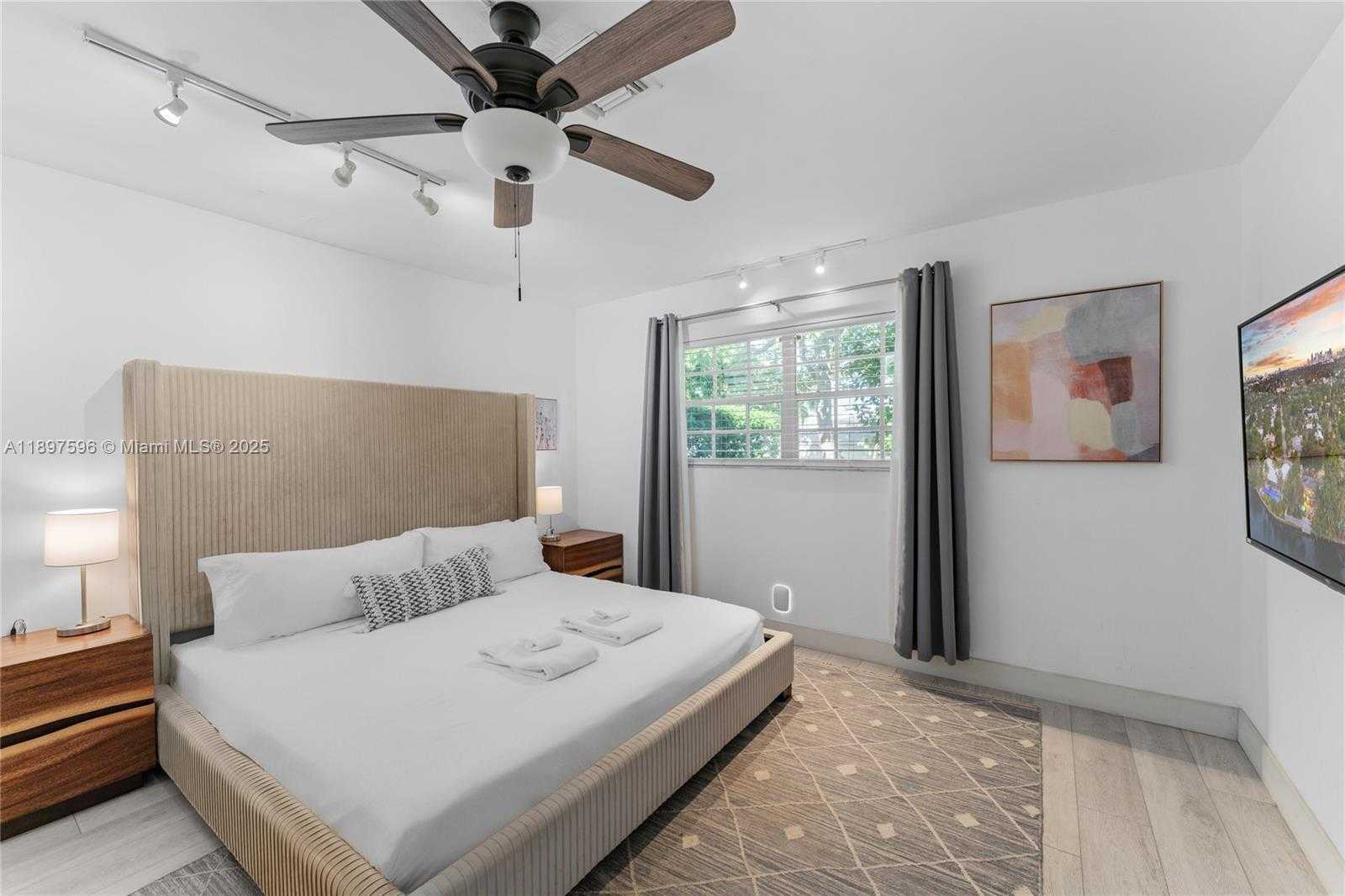 Small Image of 1809 CORAL GARDENS DR, Wilton Manors Number 27