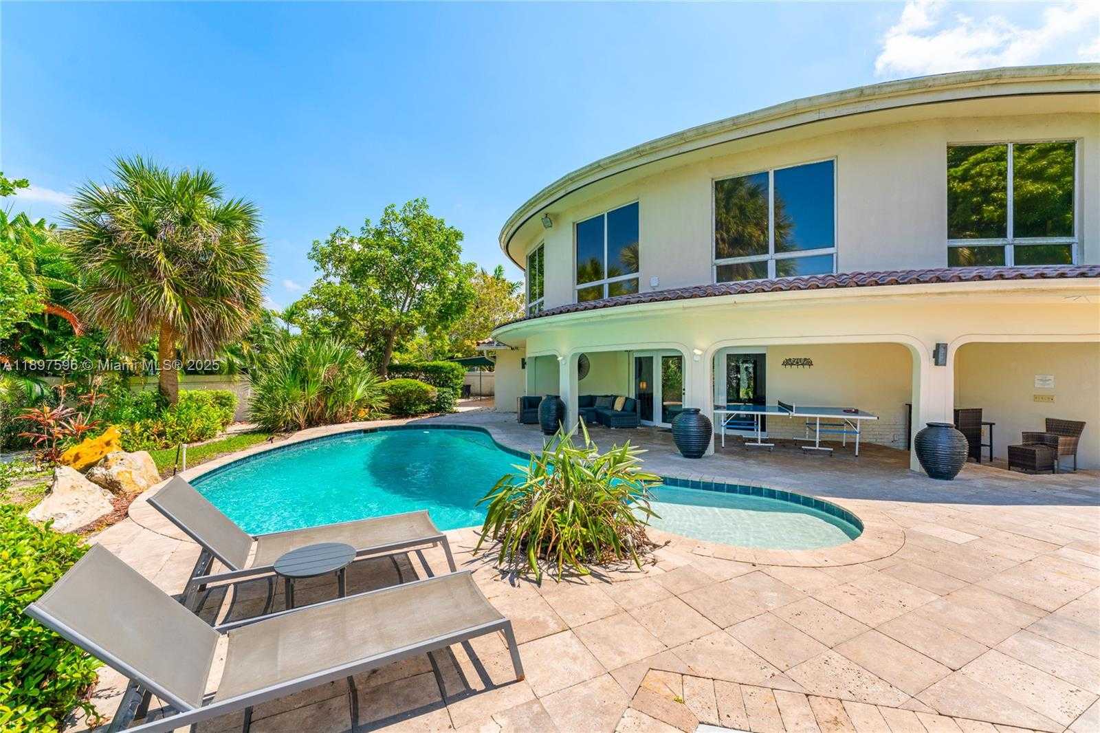 Small Image of 1809 CORAL GARDENS DR, Wilton Manors Number 35