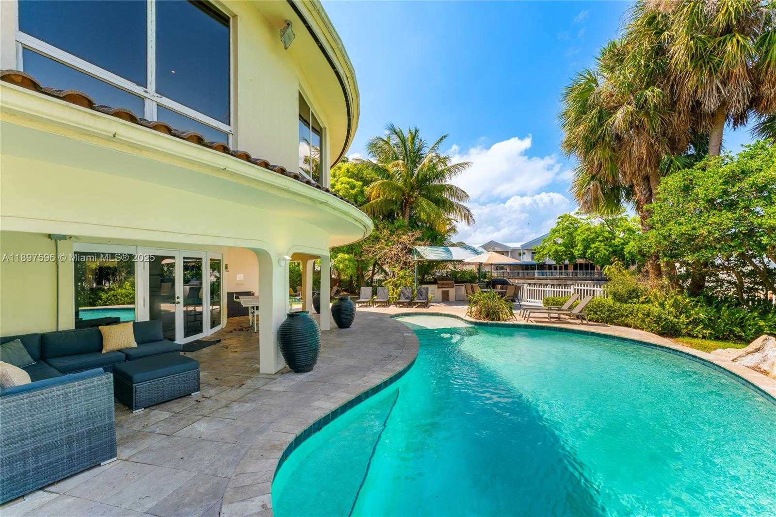 Small Image of 1809 CORAL GARDENS DR, Wilton Manors Number 38