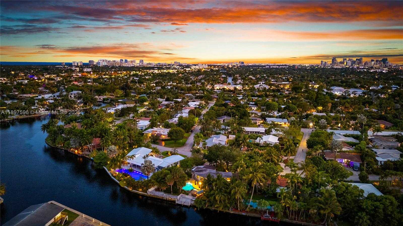 Small Image of 1809 CORAL GARDENS DR, Wilton Manors Number 8