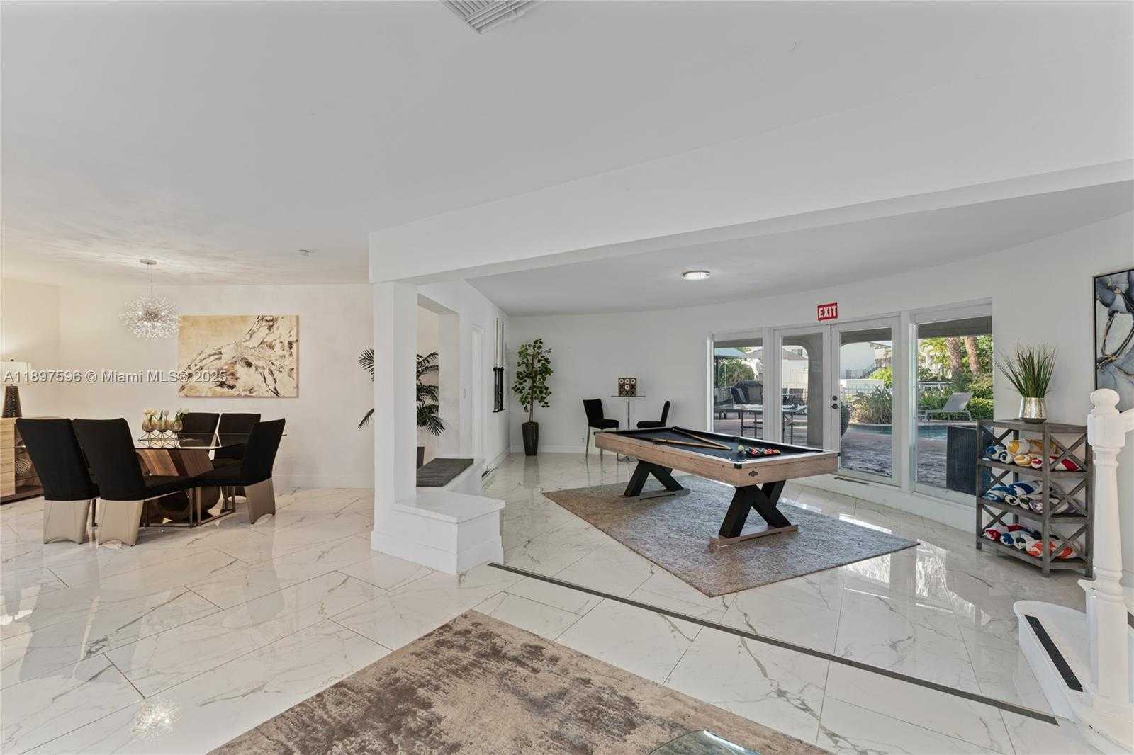 Small Image of 1809 CORAL GARDENS DR, Wilton Manors Number 9