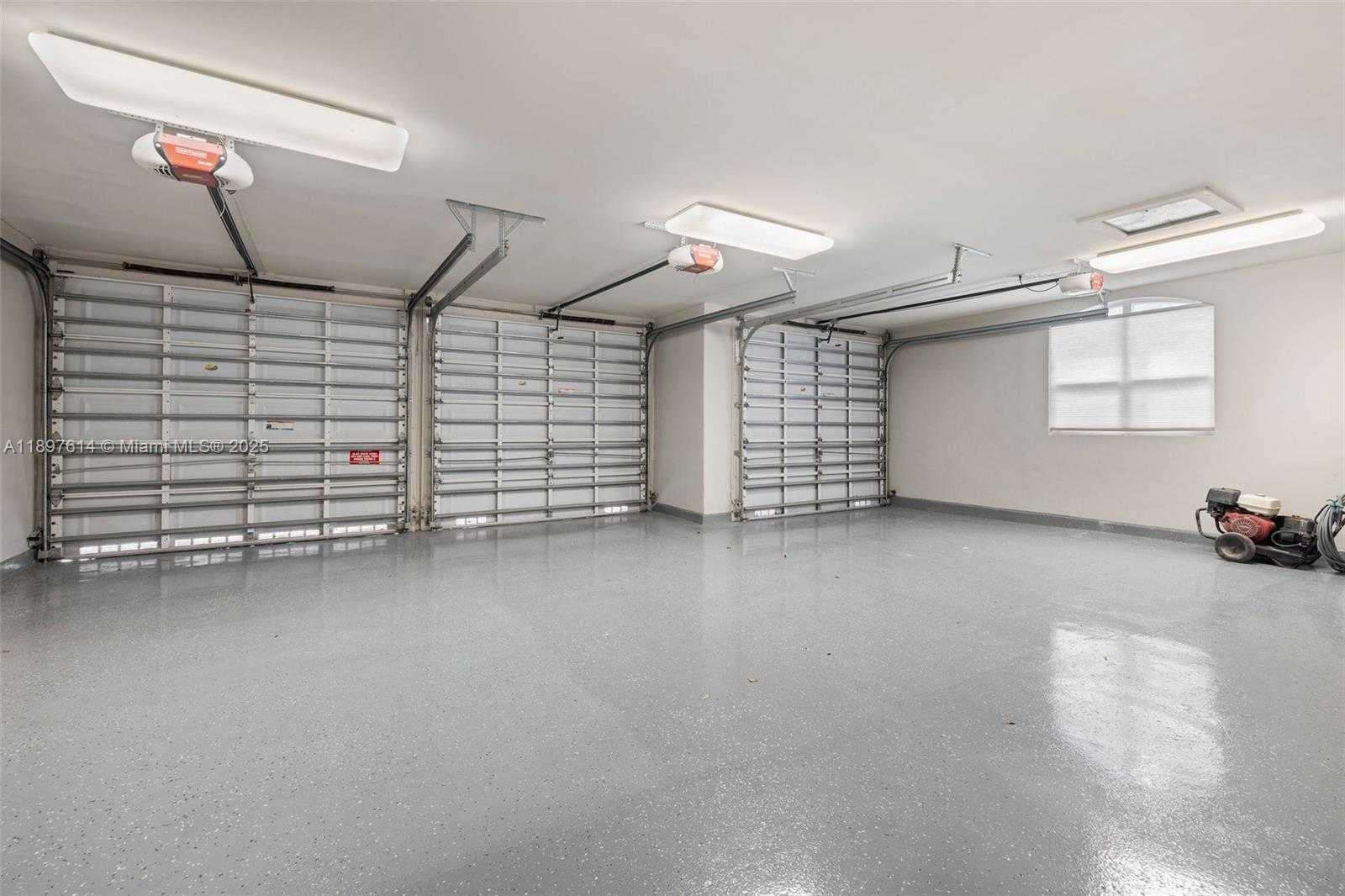 Small Image of 3601 MATHESON AVE, Miami Number 68